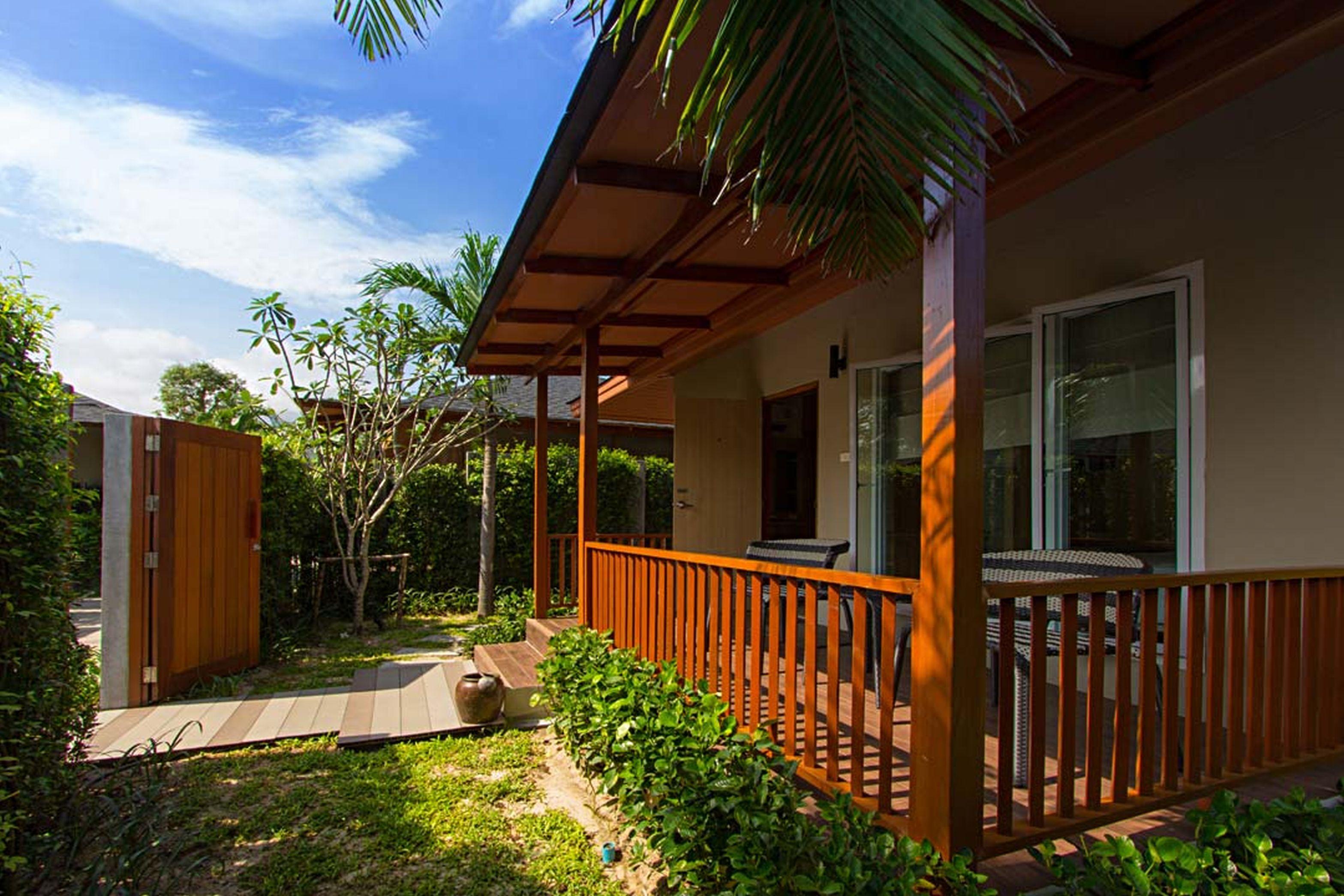 Vista Exterior Synergy Samui