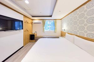 Alojamiento - Travel Time Hotel