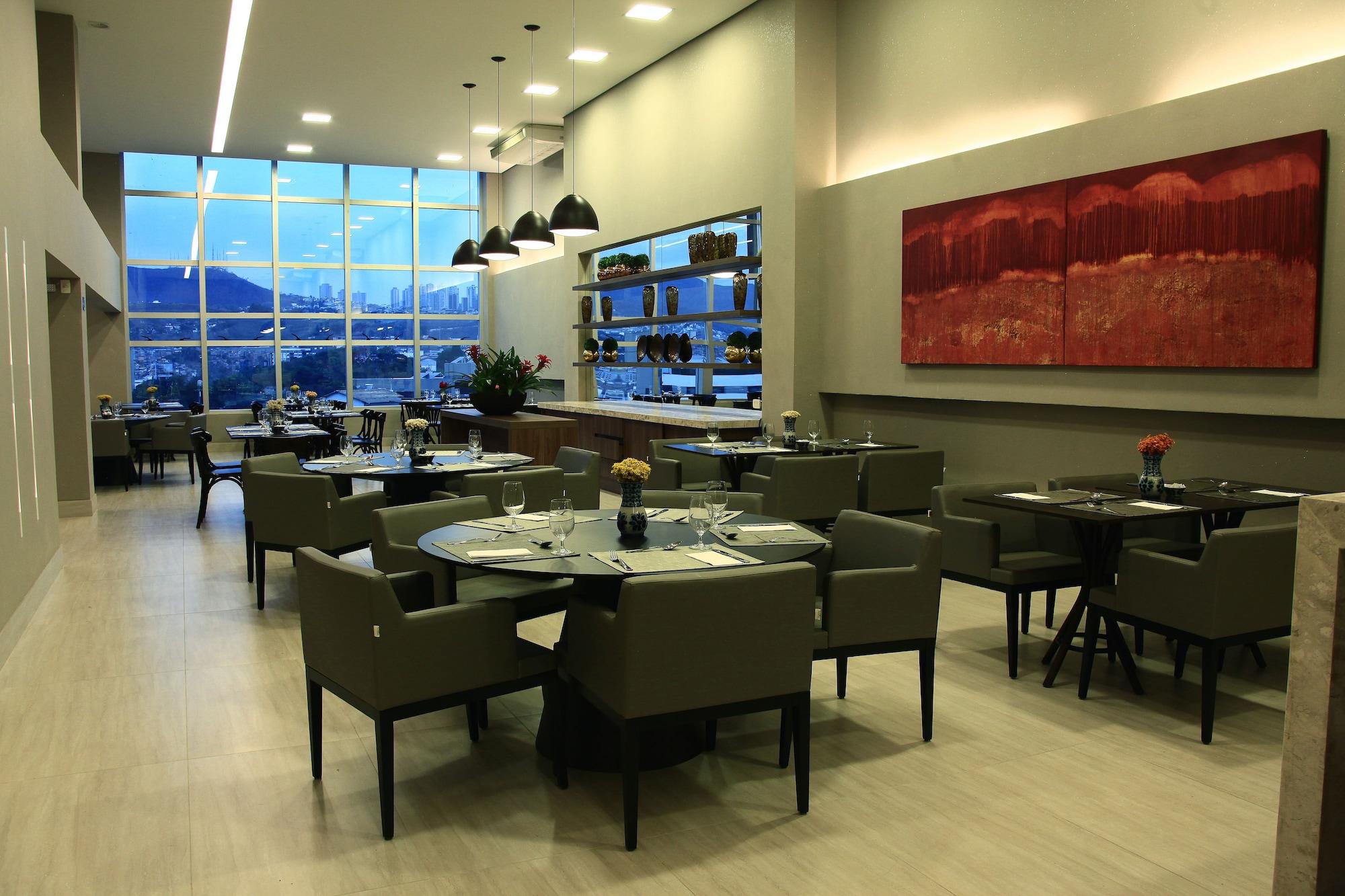 Restaurant BH Raja Hotel