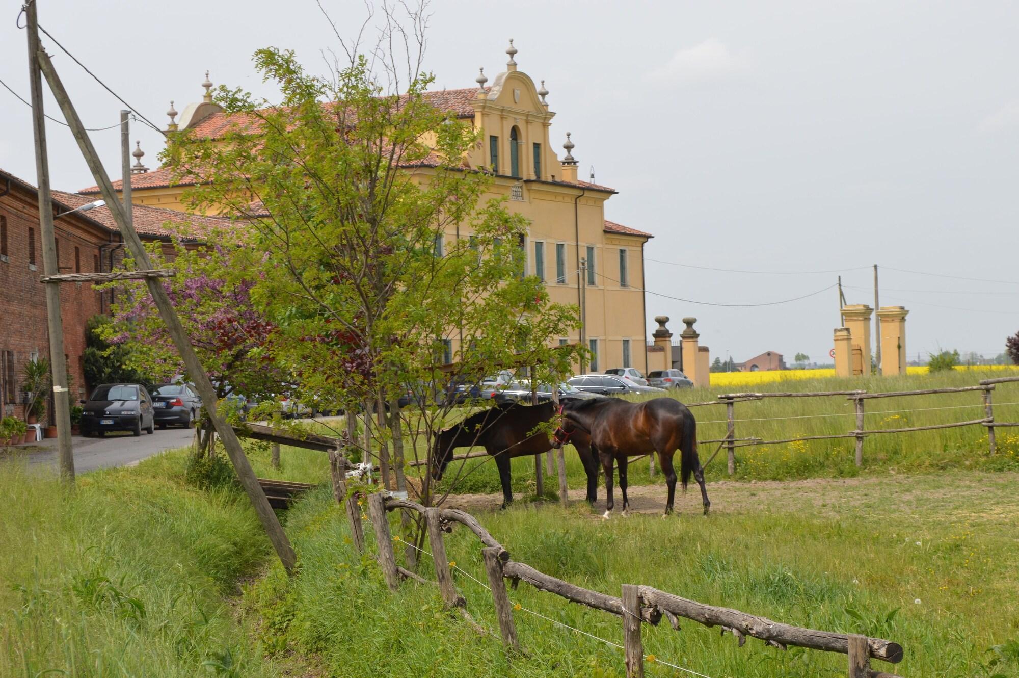 Varios B&B Ca' Gialla