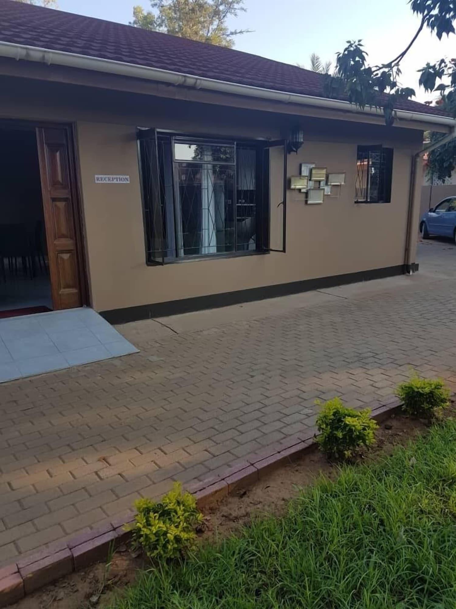 Vista Exterior Ezzela House Bed & Breakfast