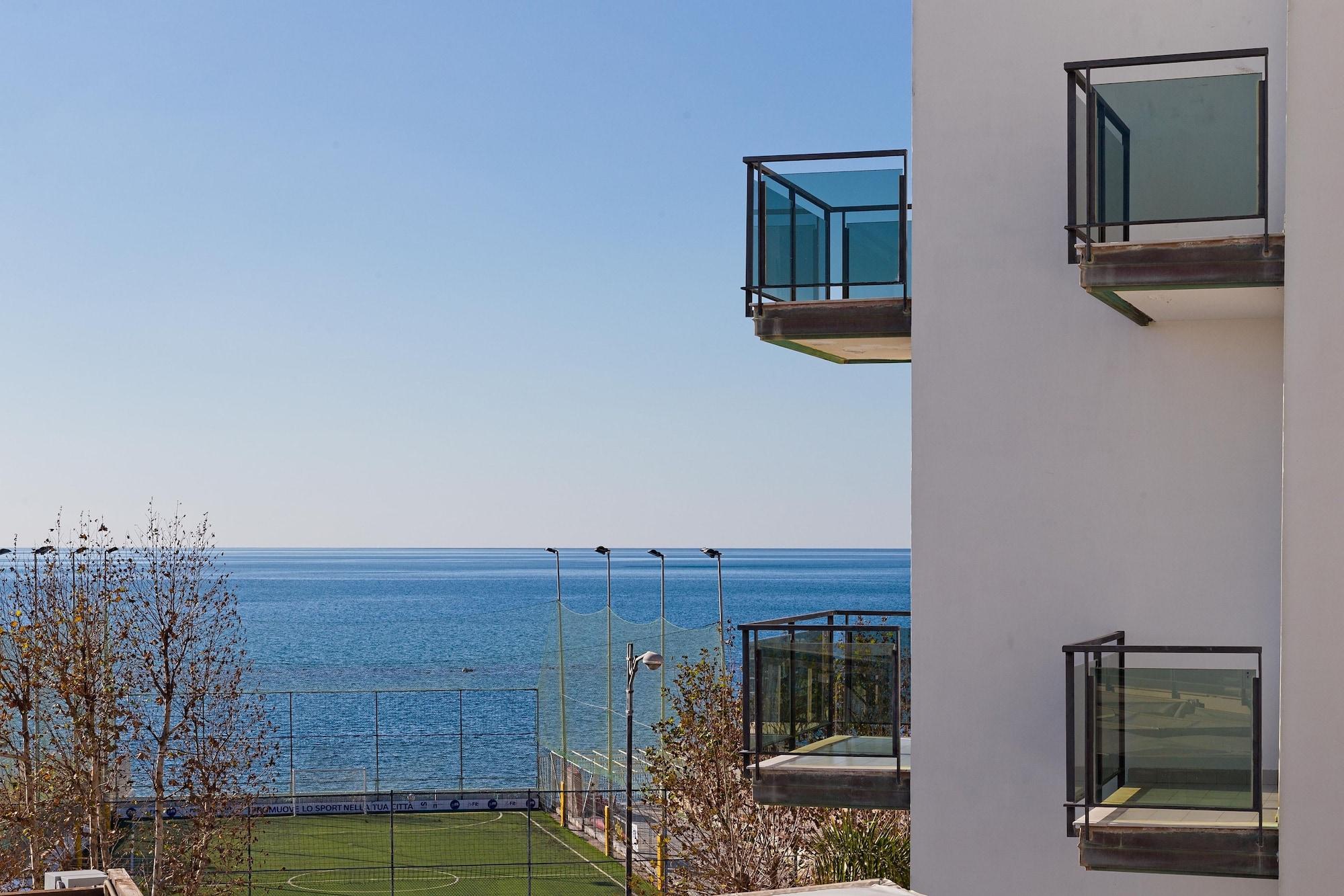 Vista Exterior Mediterranea Hotel & Convention Center