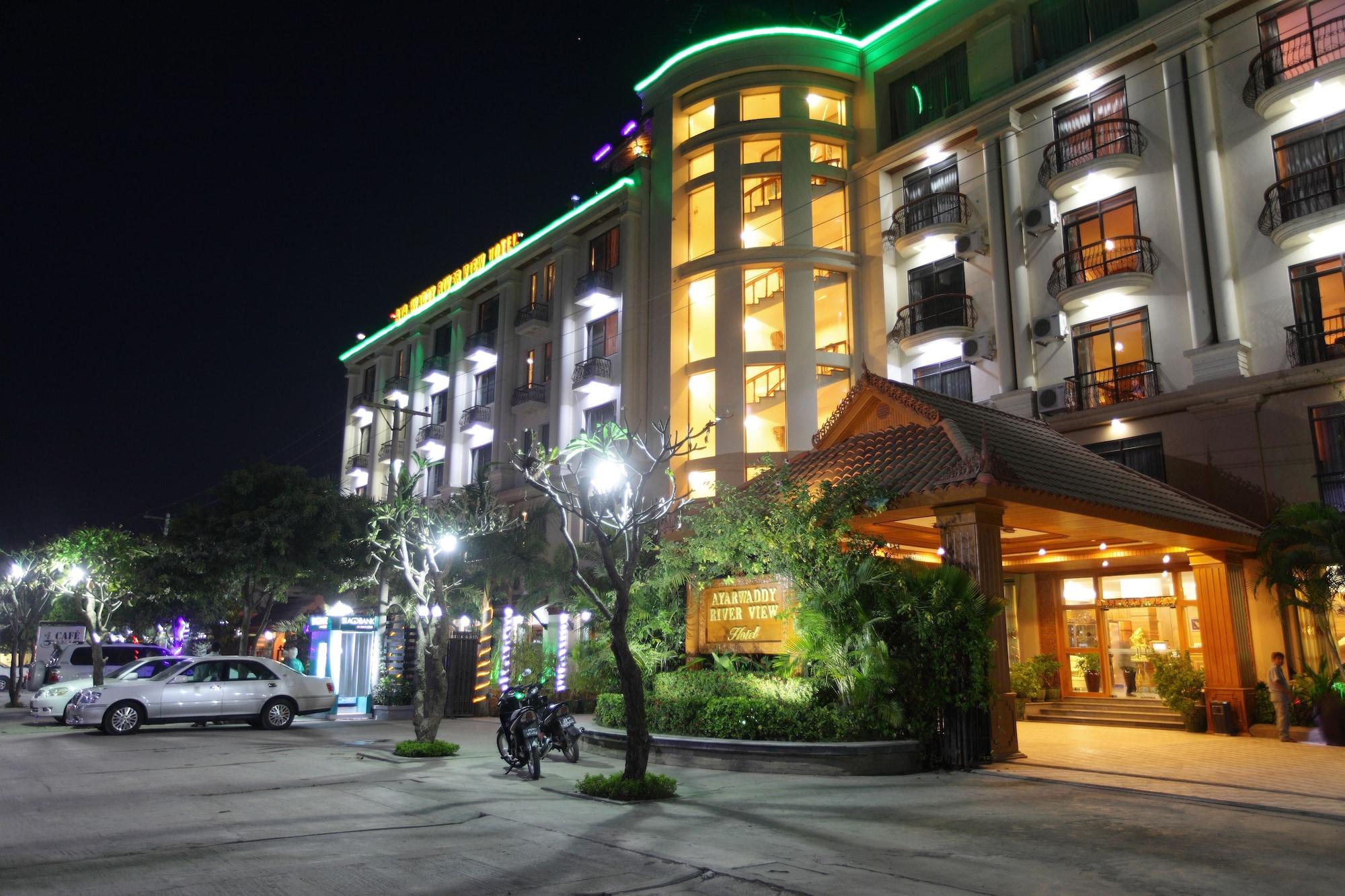 Vista Exterior Ayarwaddy River View Hotel