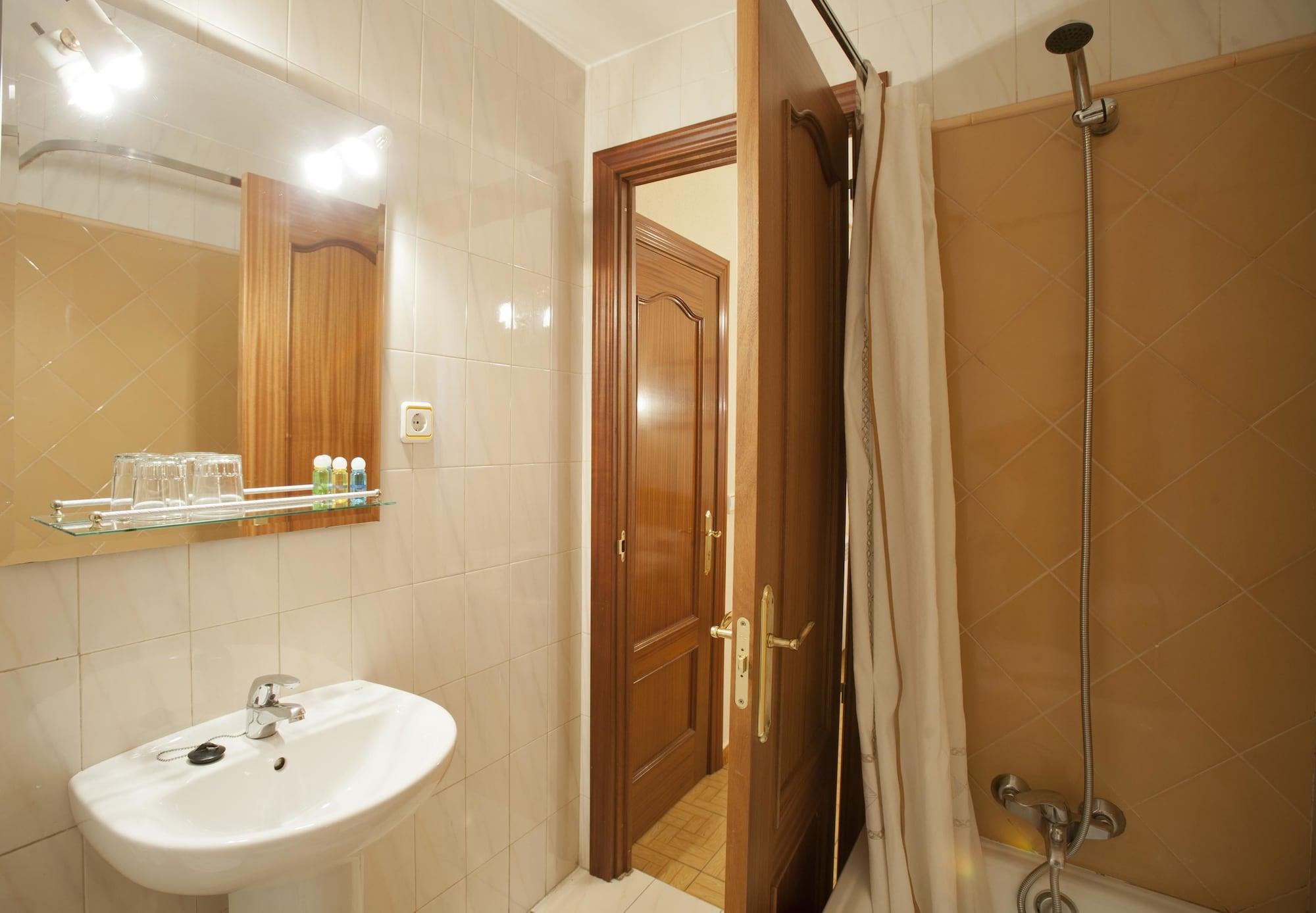 Equipamiento de Habitación Hostal Maria Luisa