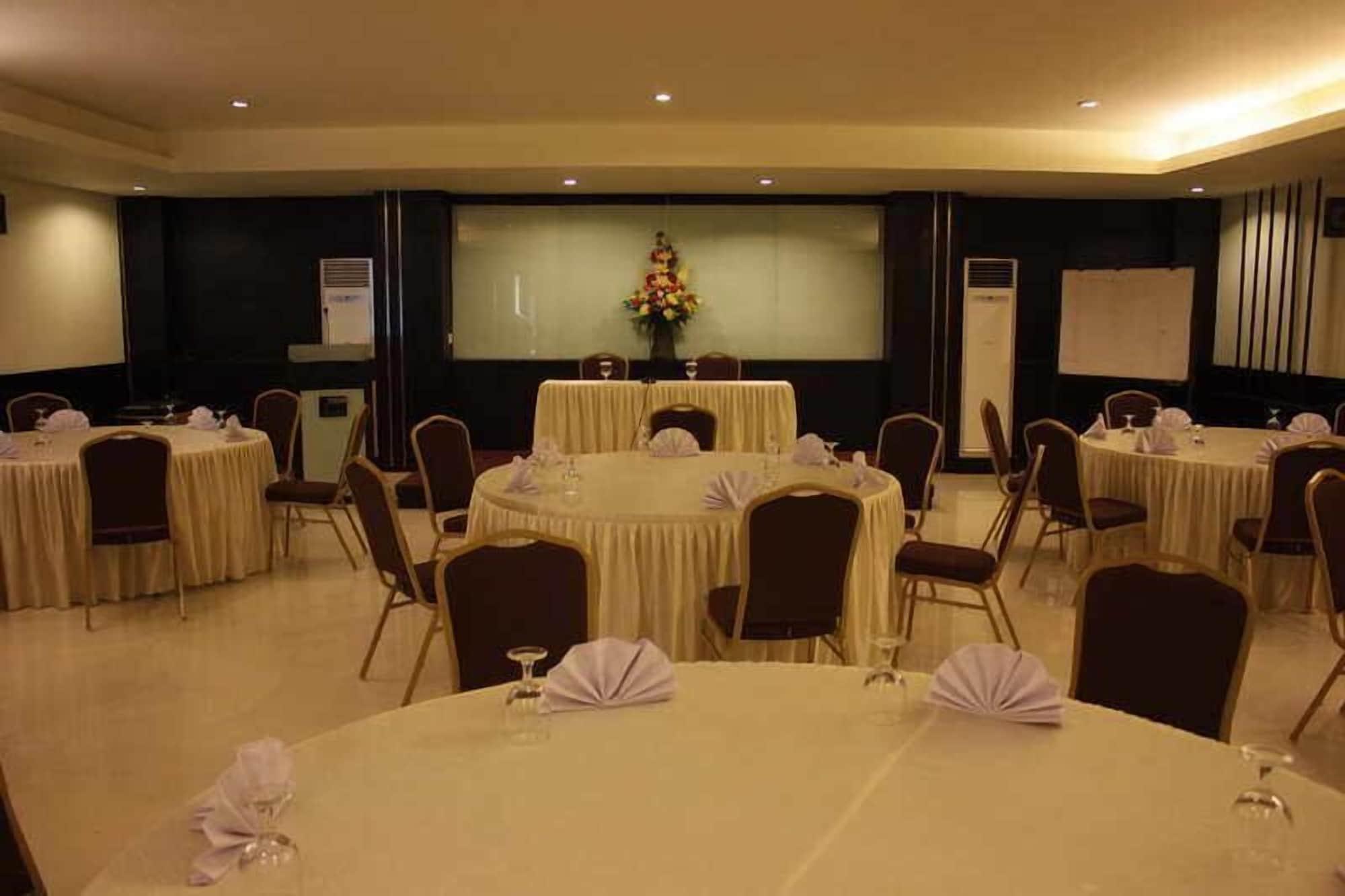 Sala de Reuniones Travello Manado
