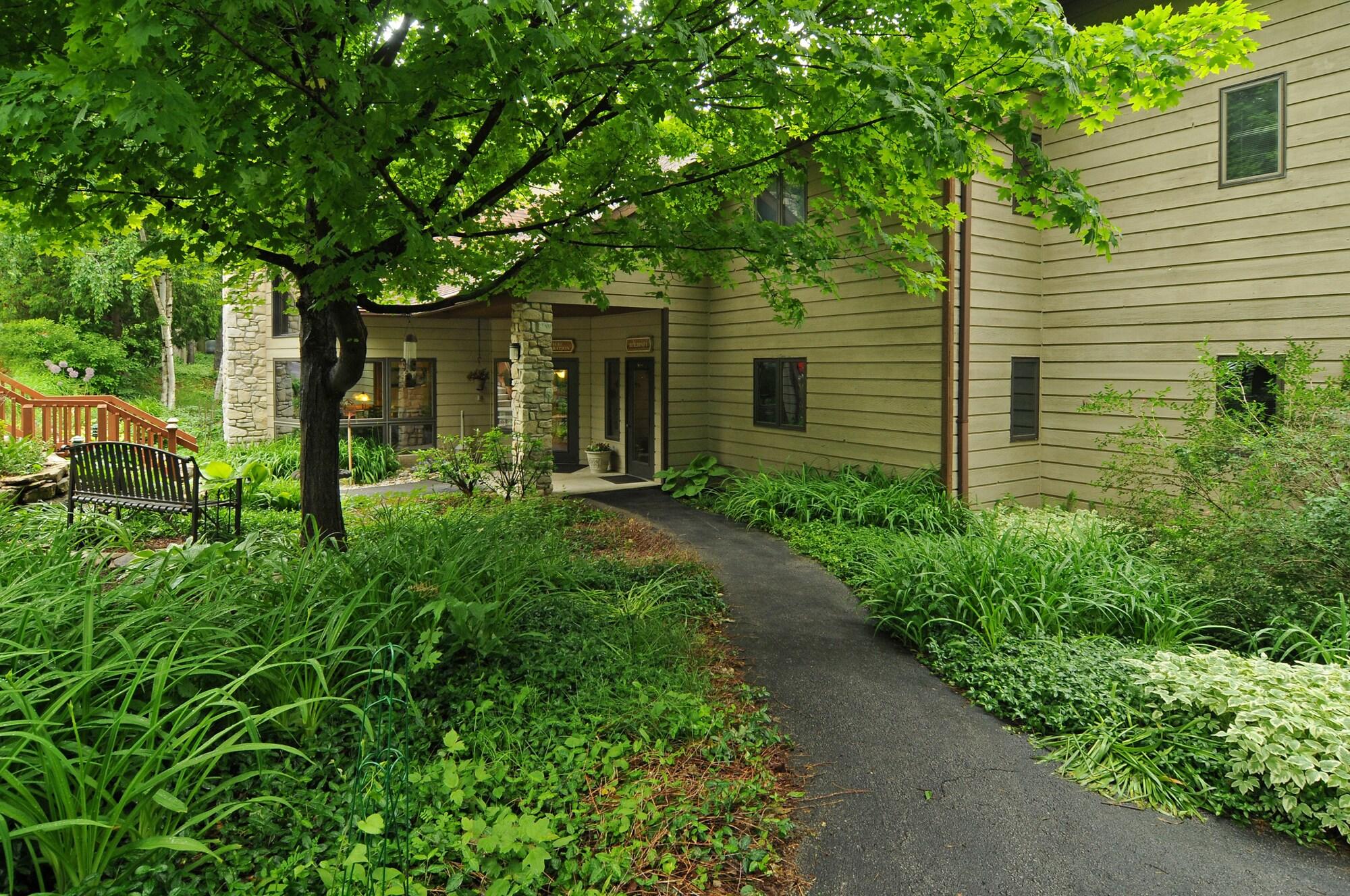 Vista Exterior The Inn at Little Sister Hill