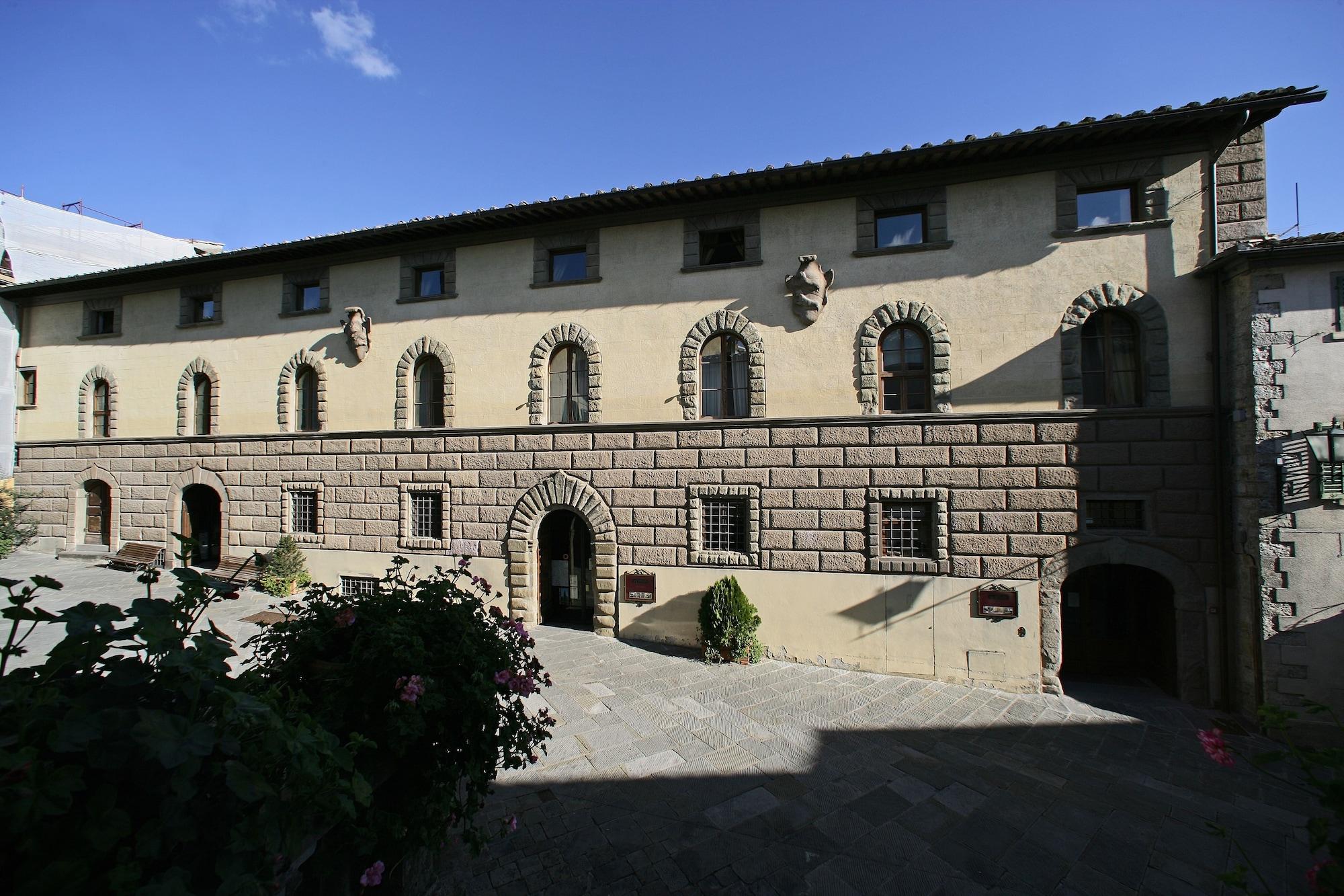 Vista Exterior Palazzo Squarcialupi