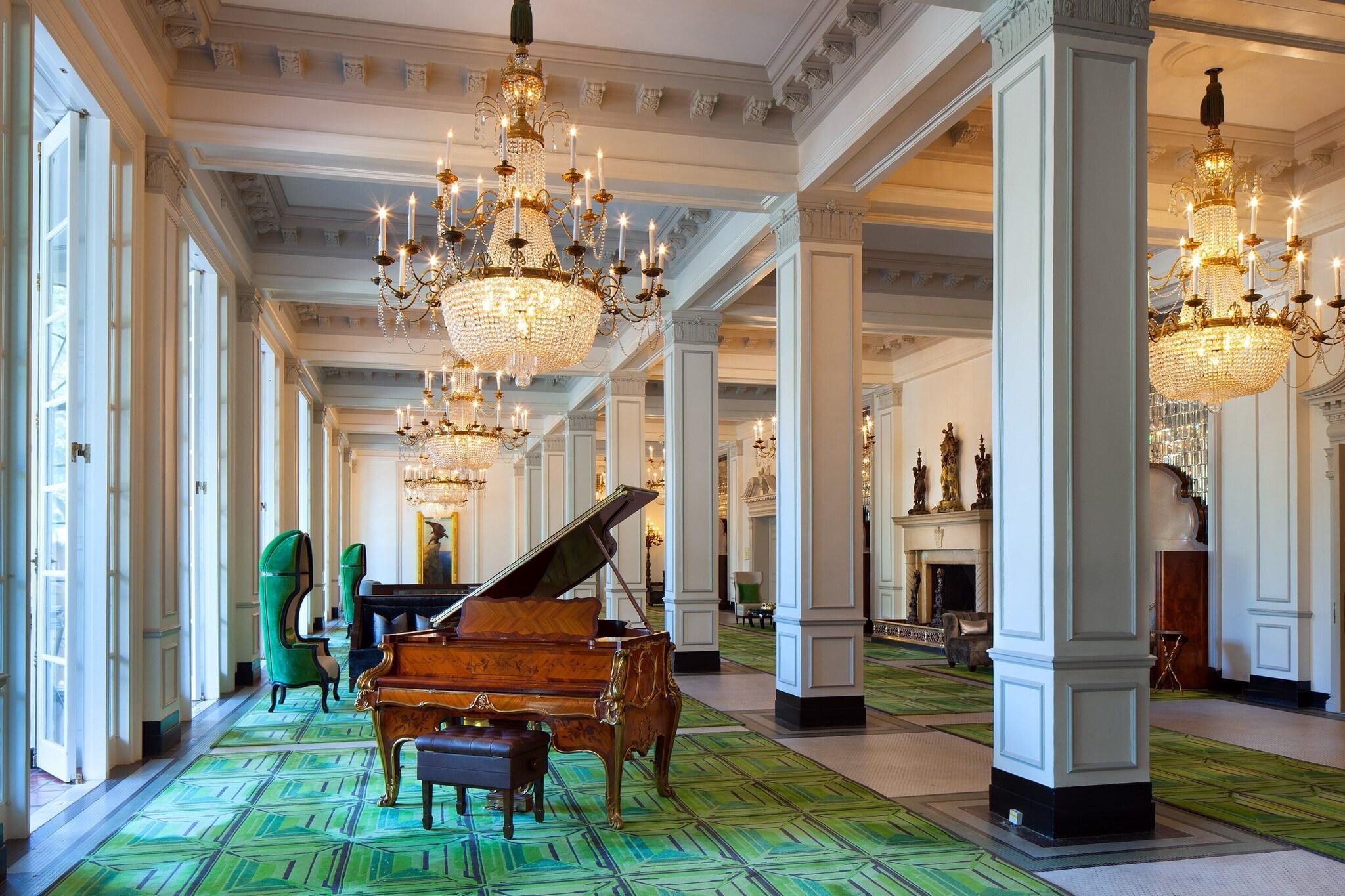 Vista Lobby The St. Anthony, A Luxury Collection Hotel, San Antonio