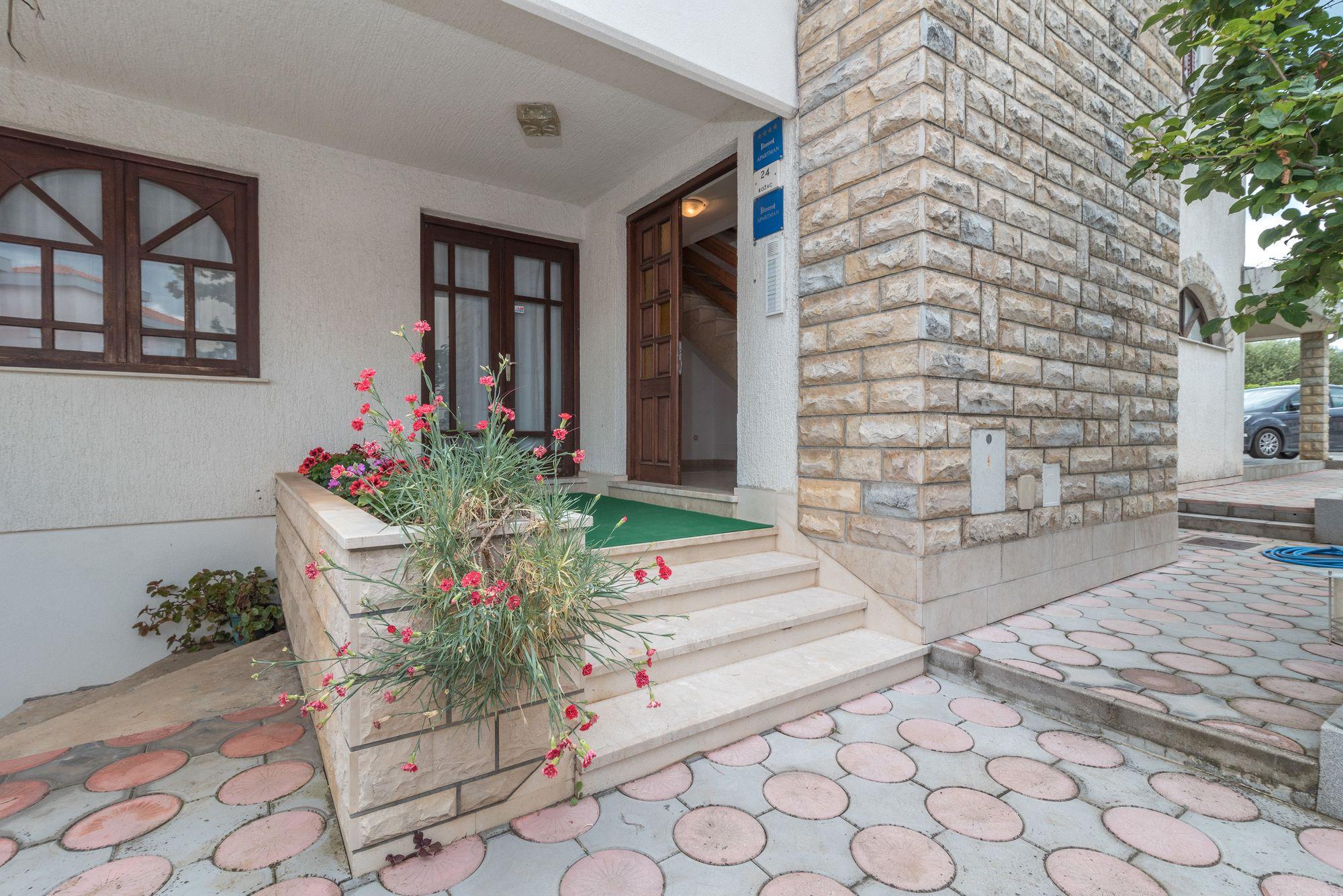 Vista Exterior Apartments Vojin