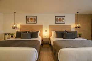 Alojamiento - First Class Hotel