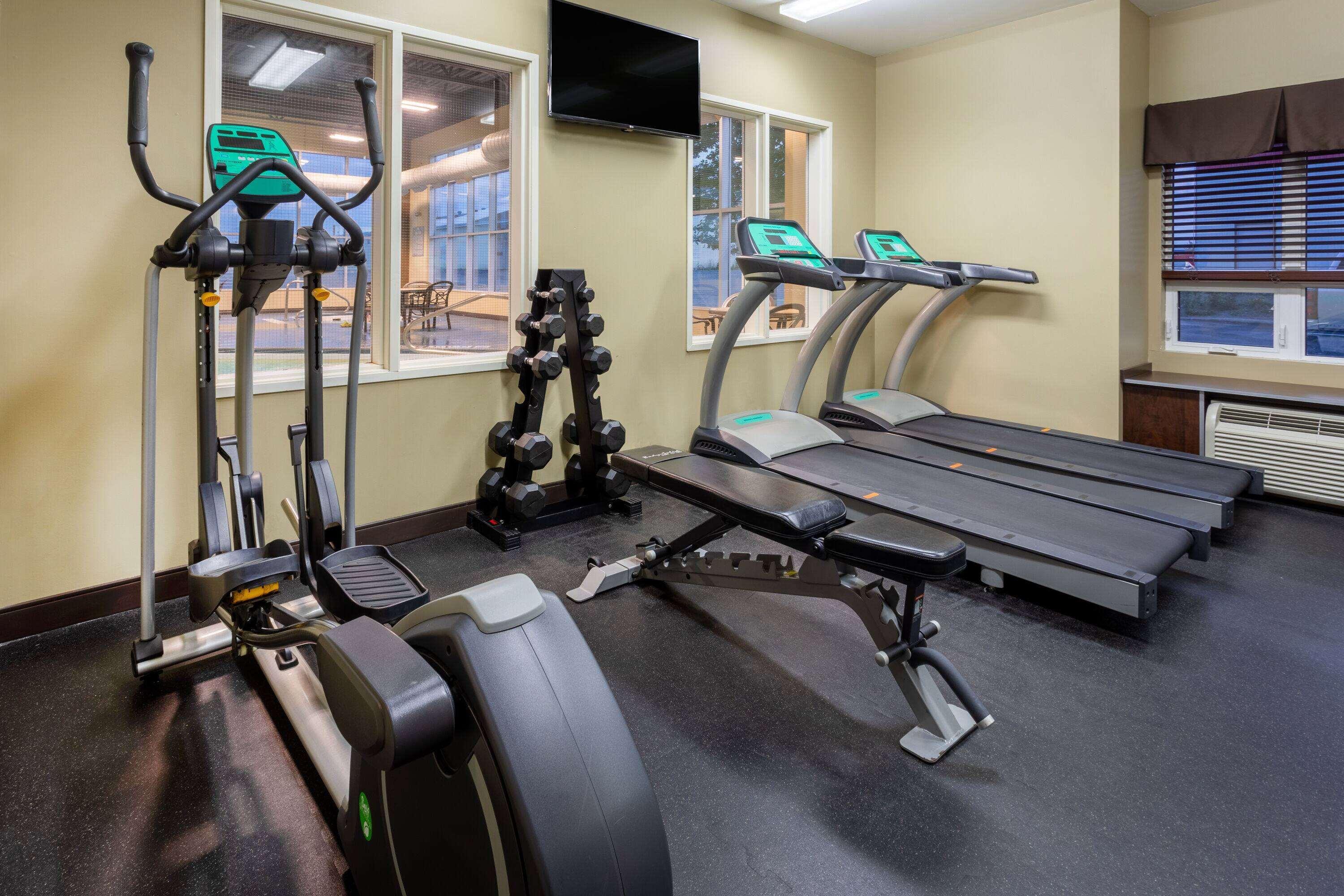 Gimnasio Microtel Inn & Suites by Wyndham Timmins