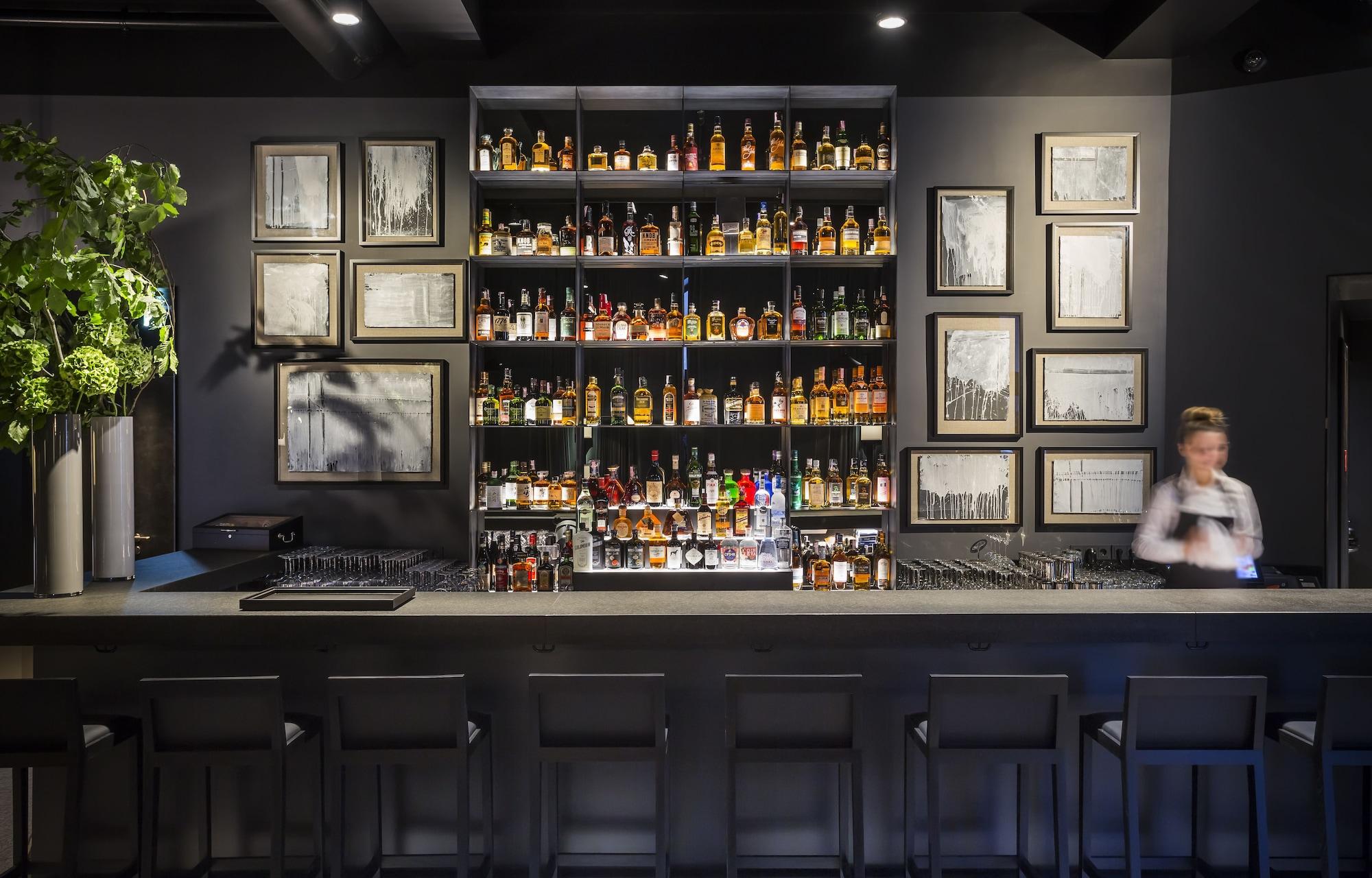 Bar/Salón Adriatic Hotel by Maistra Collection