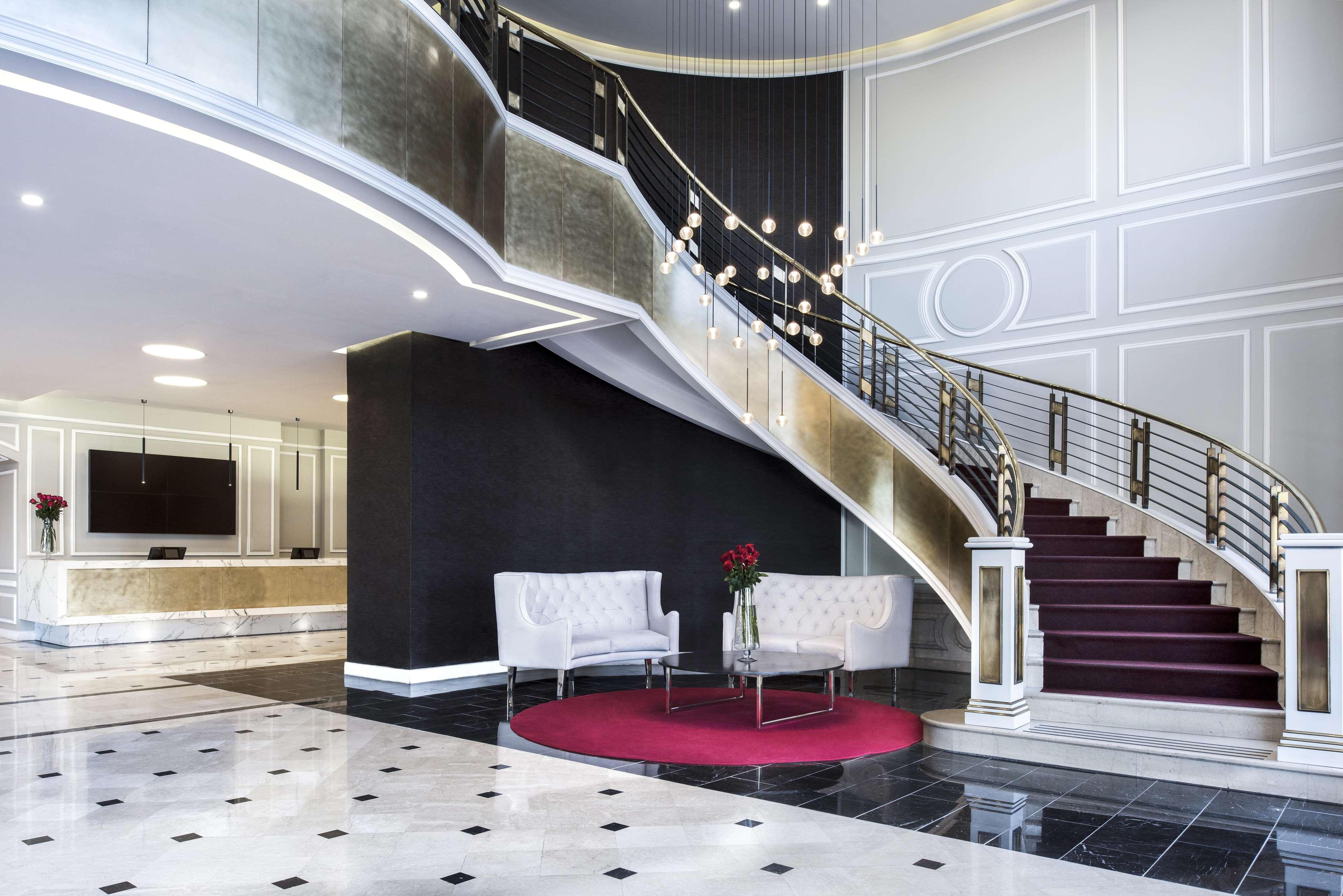 Vista Lobby NH Collection Plaza Santiago