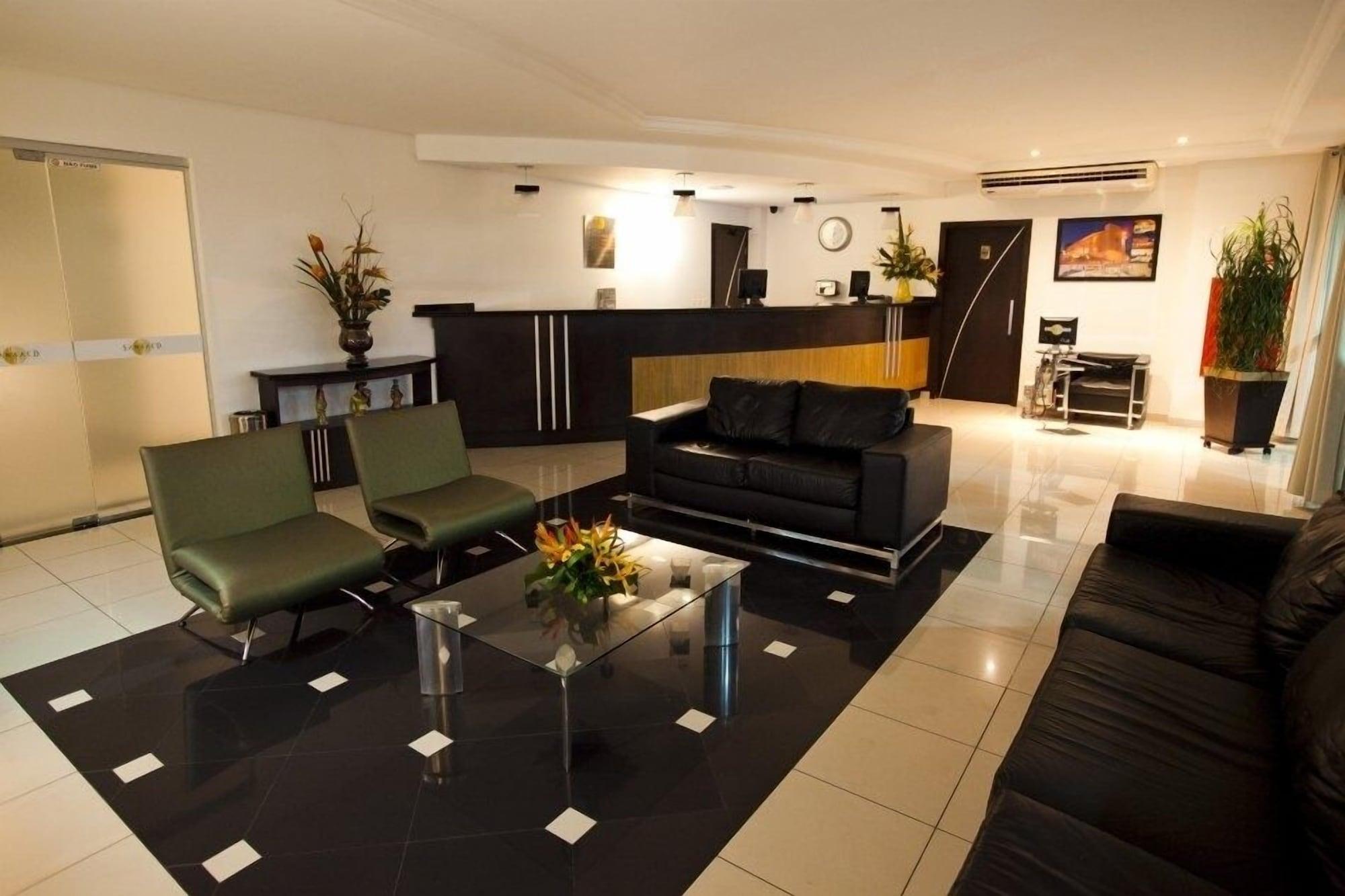 Vista Lobby Hotel Sansaed