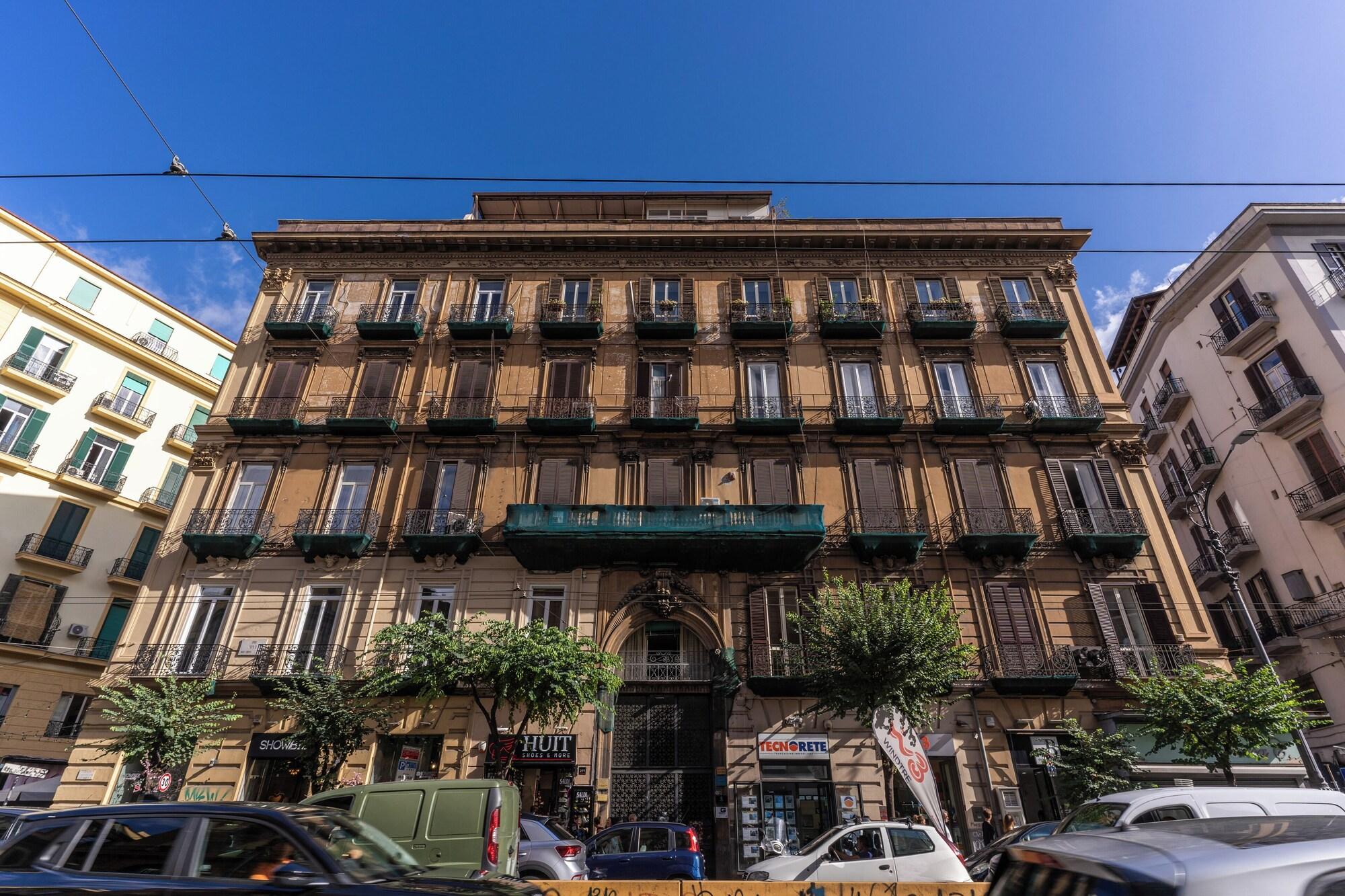 Vista Exterior Gallery Experience Napoli