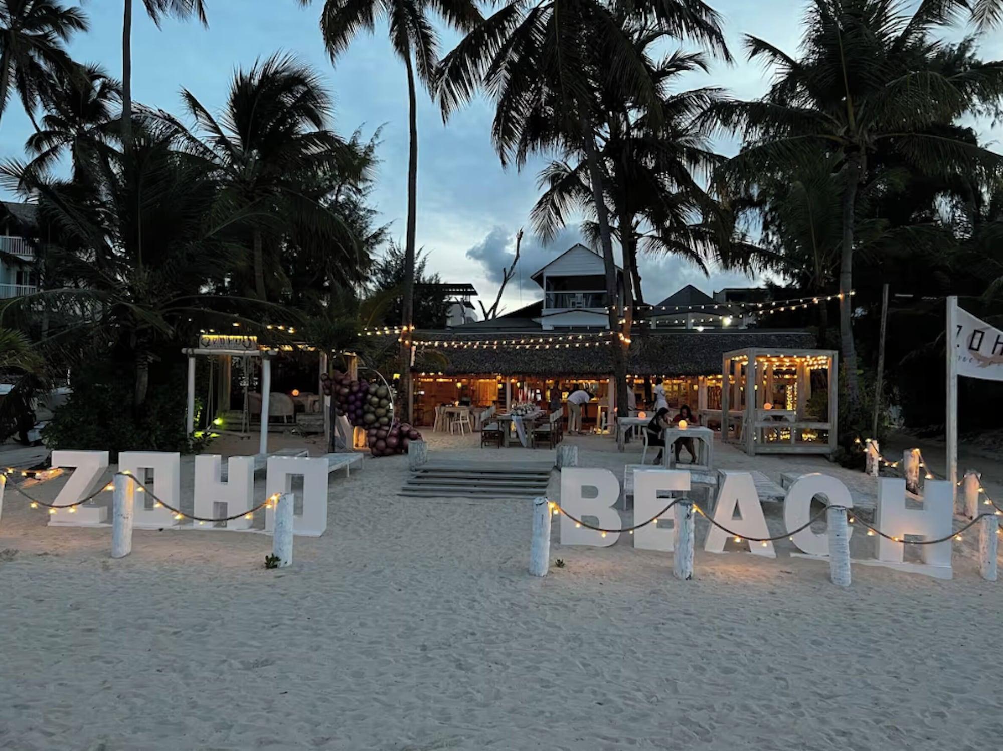 Restaurant TROPICAL RETREAT at PLAYA LOS CORALES