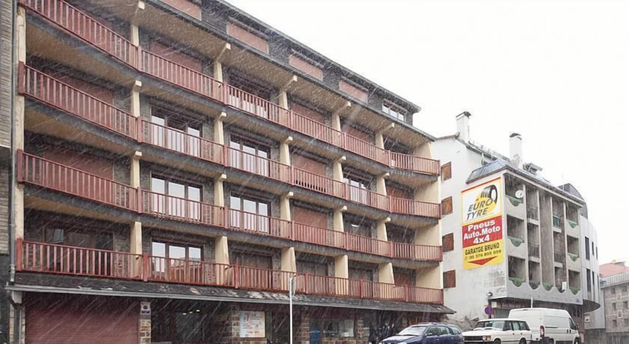 Vista Piscina Kione Calgary