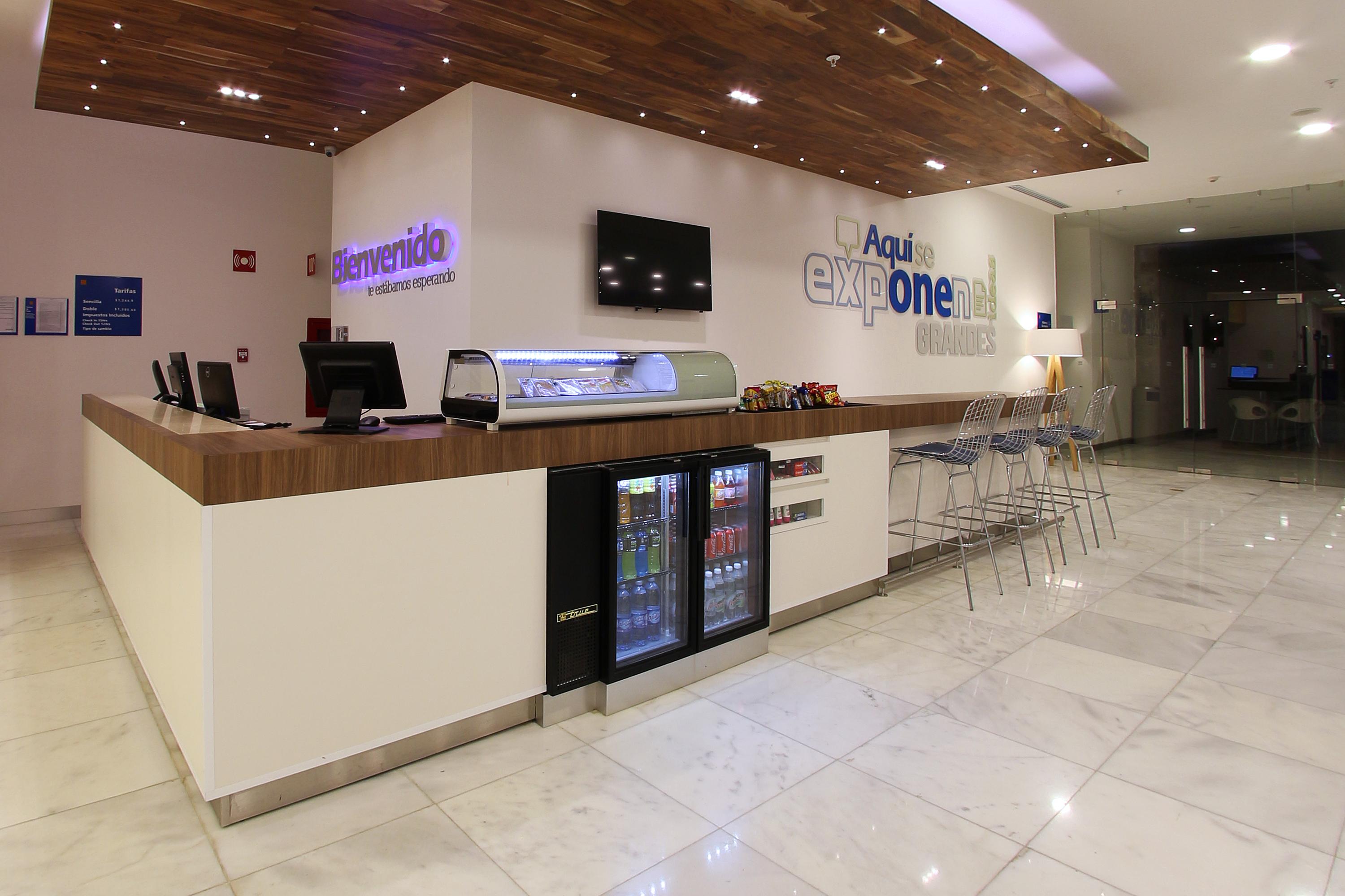 Vista Lobby one Villahermosa 2000