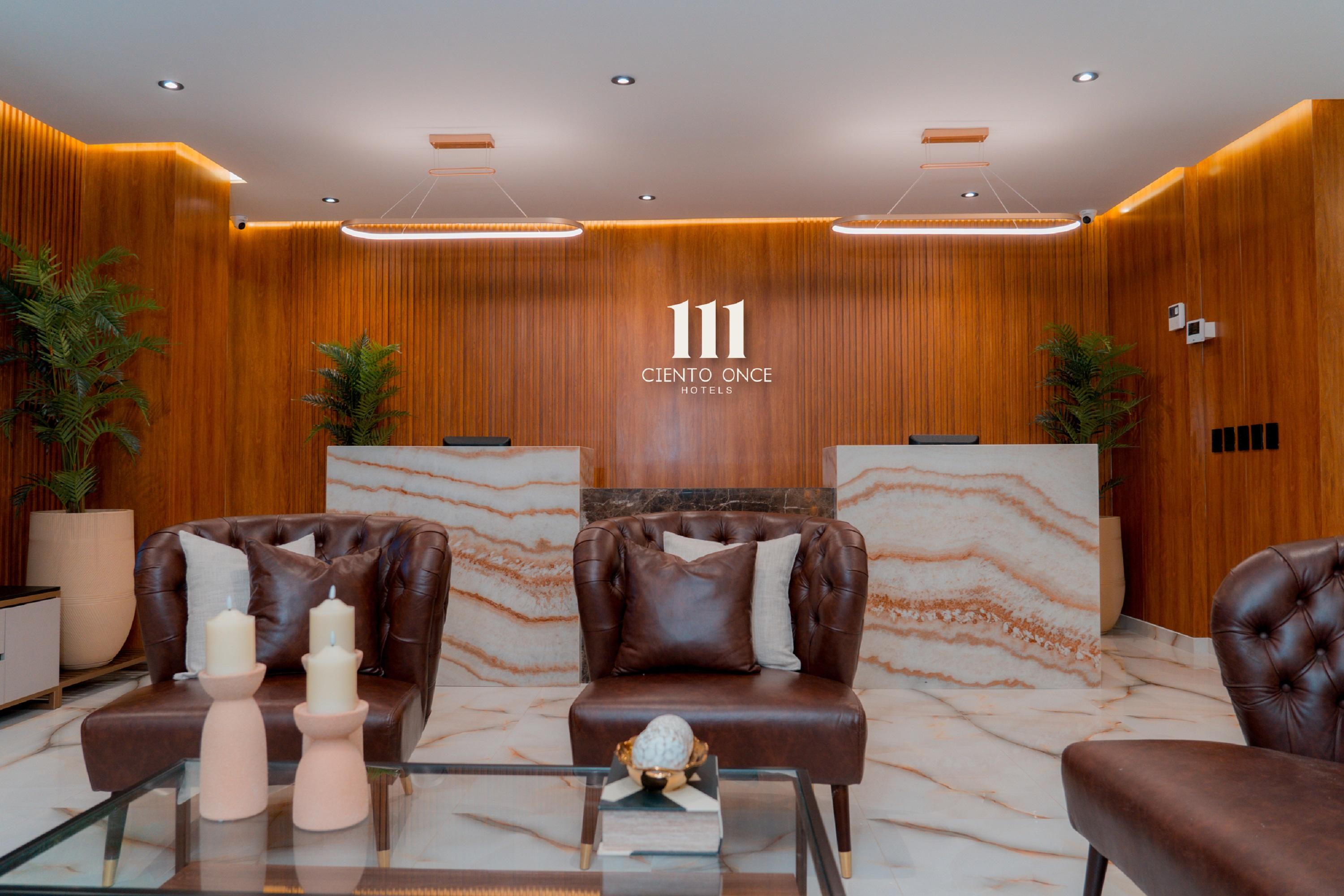Vista Lobby Hotels 111