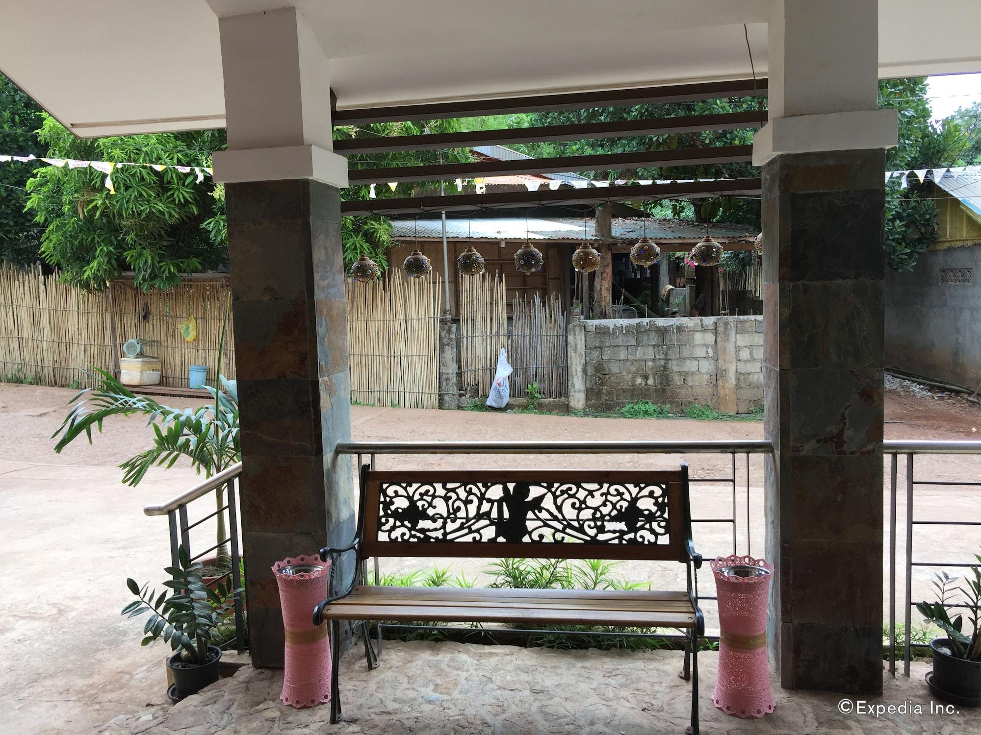 Vista Lobby Coron Visitors Hotel