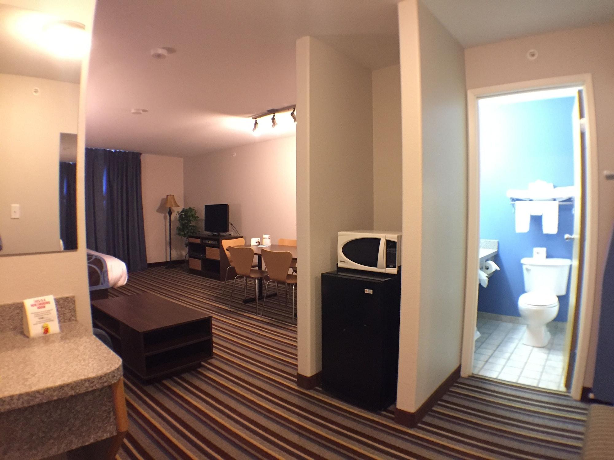 Habitación Super 8 by Wyndham Fort Frances