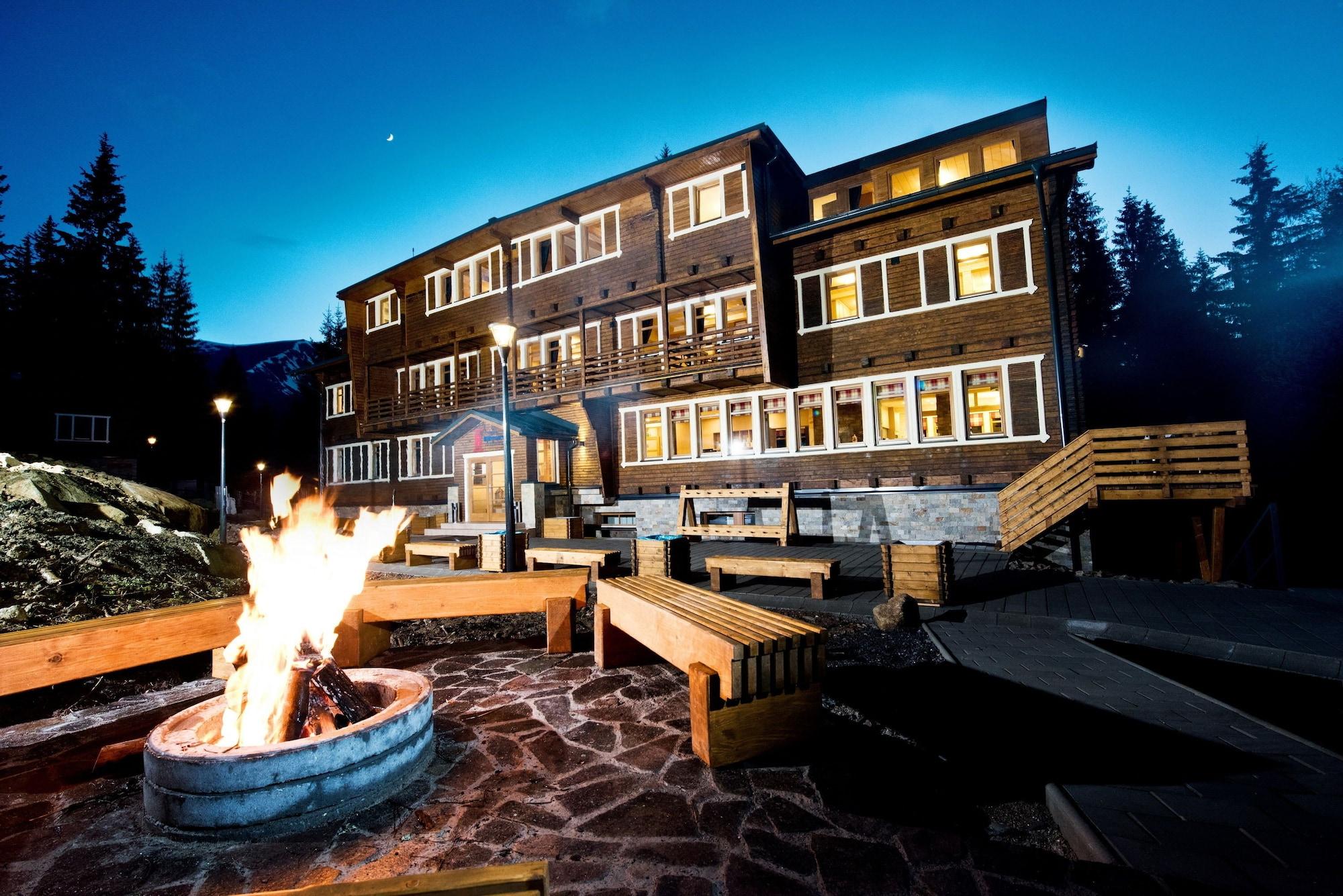 Varios Eko sport hotel Björnson