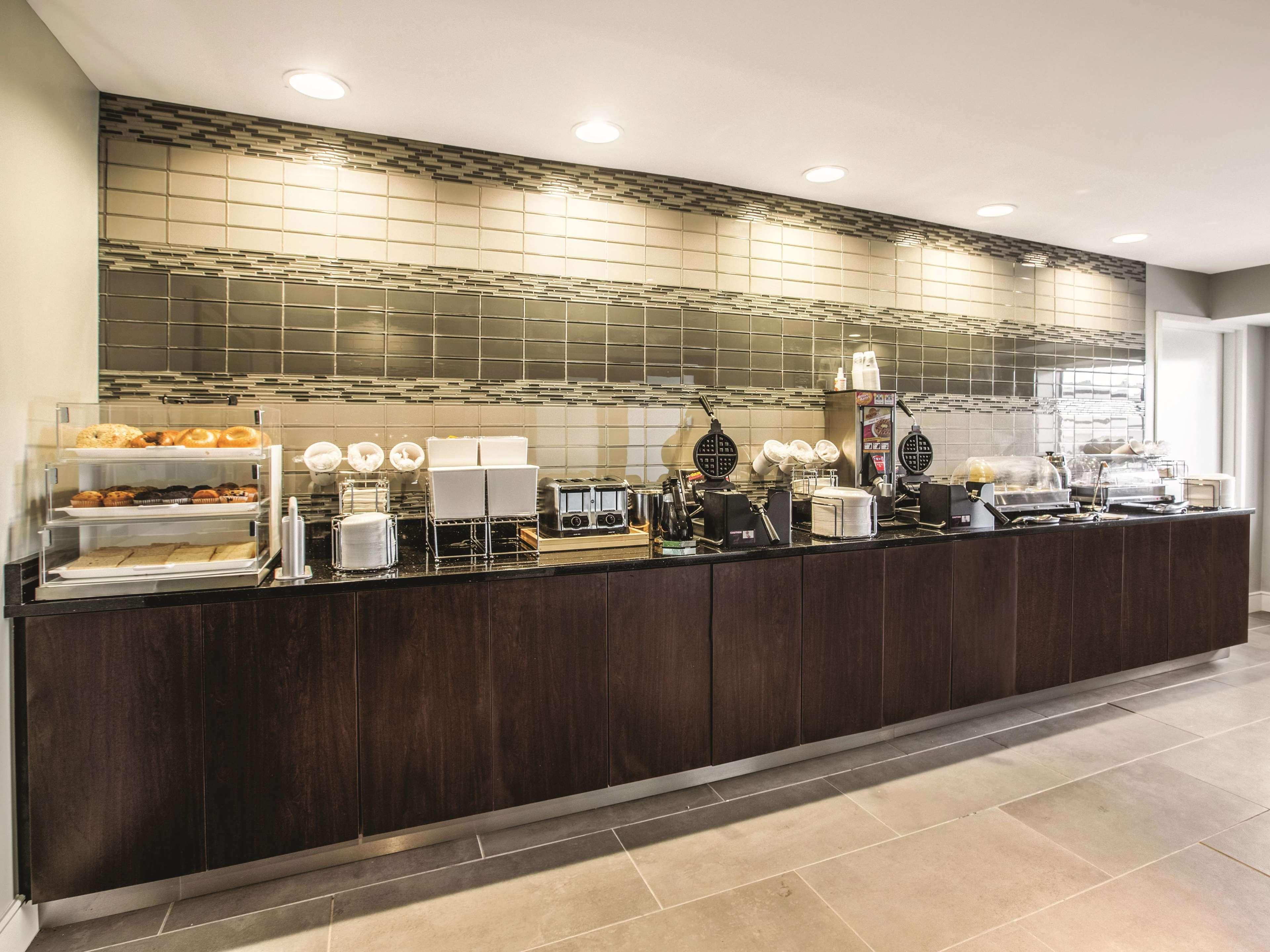 Restaurant La Quinta Inn Atlanta Buckhead