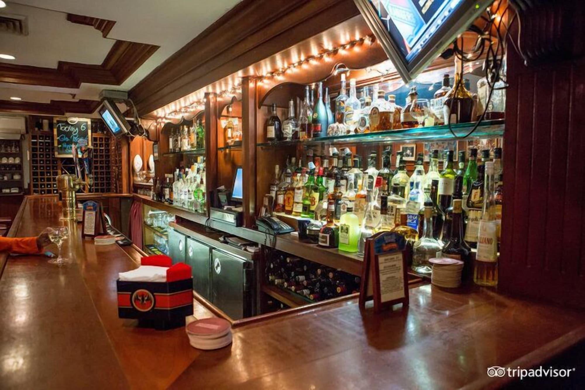 Bar/Salón Da Vinci Hotel