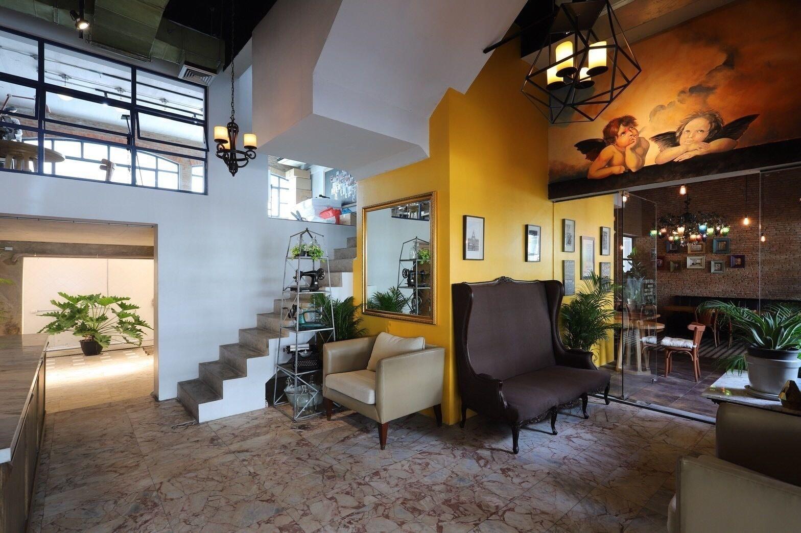 Varios Bangkok Voyage Boutique