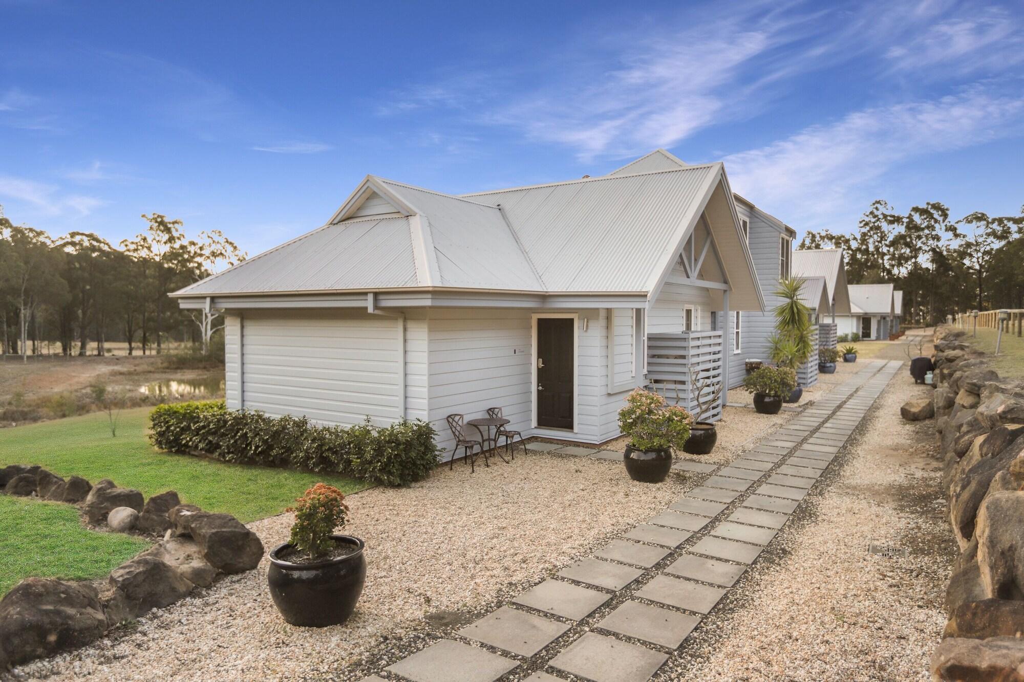 Vista Exterior Brokenback Views Country Estate