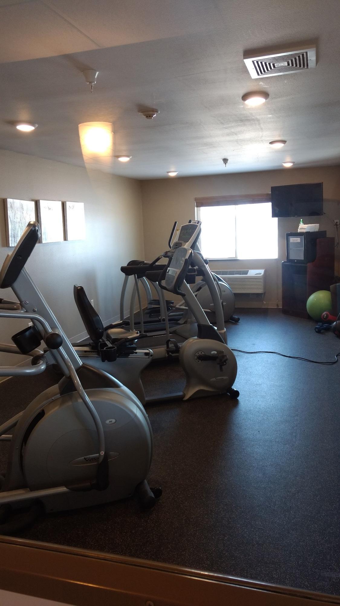 Gimnasio Grandstay Hotel Suites Thief River Falls