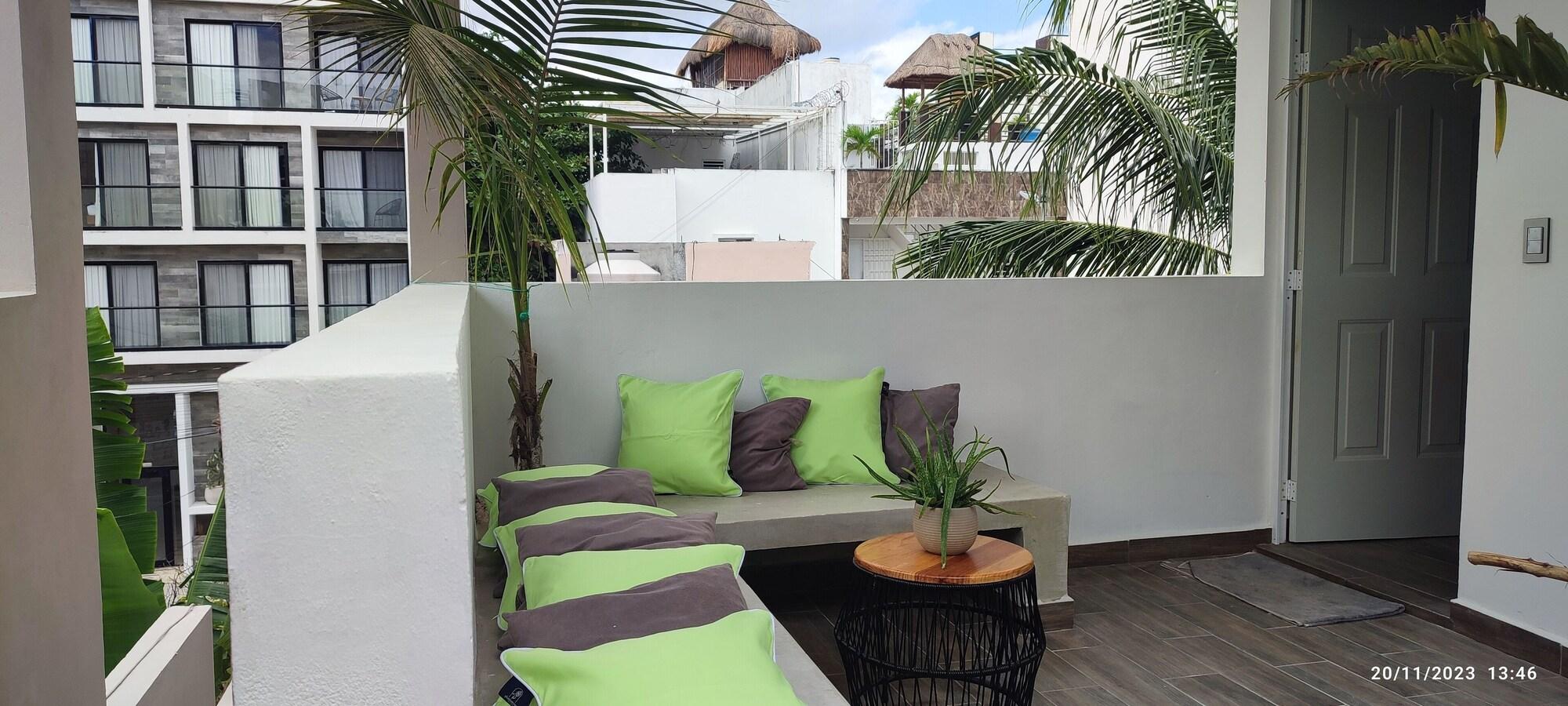 Equipamiento de Habitación Kika Studios