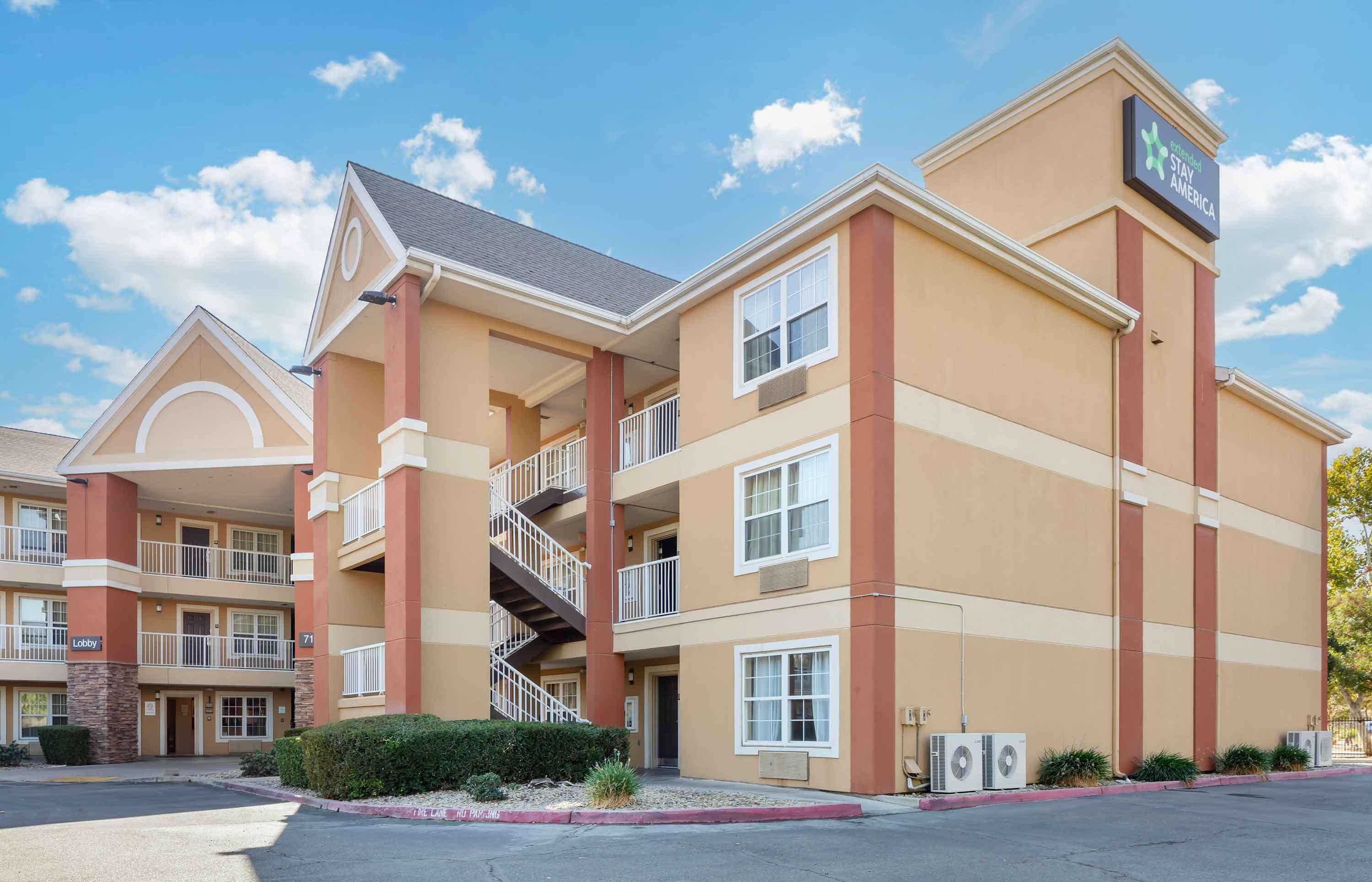 Varios Extended Stay America Suites Fresno North