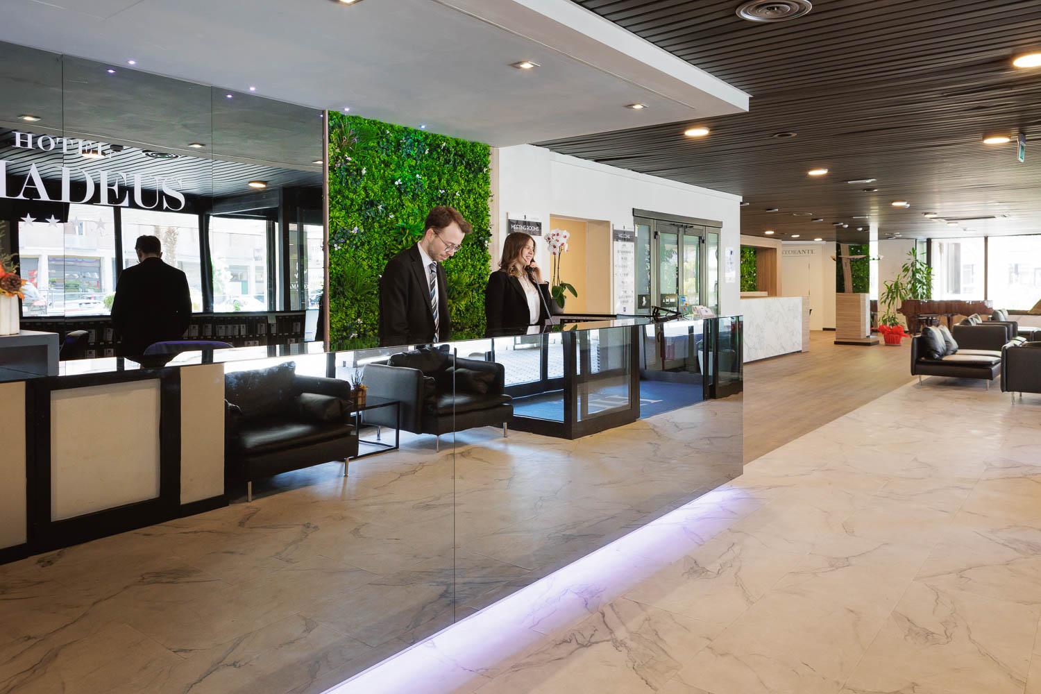 Vista Lobby JR Hotels Bologna Amadeus