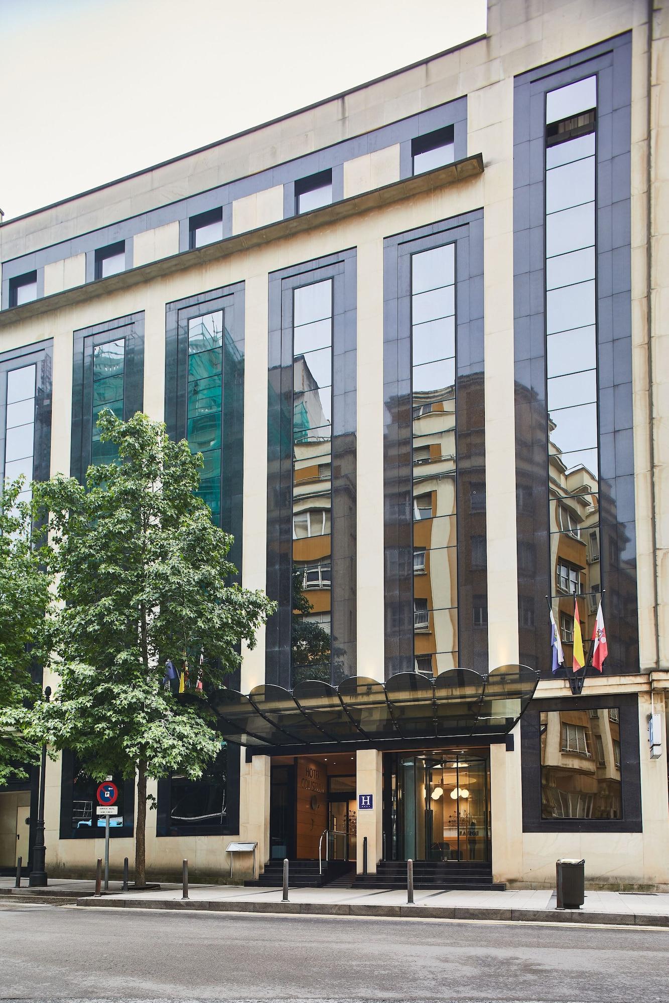Vista Exterior Hotel Silken Coliseum