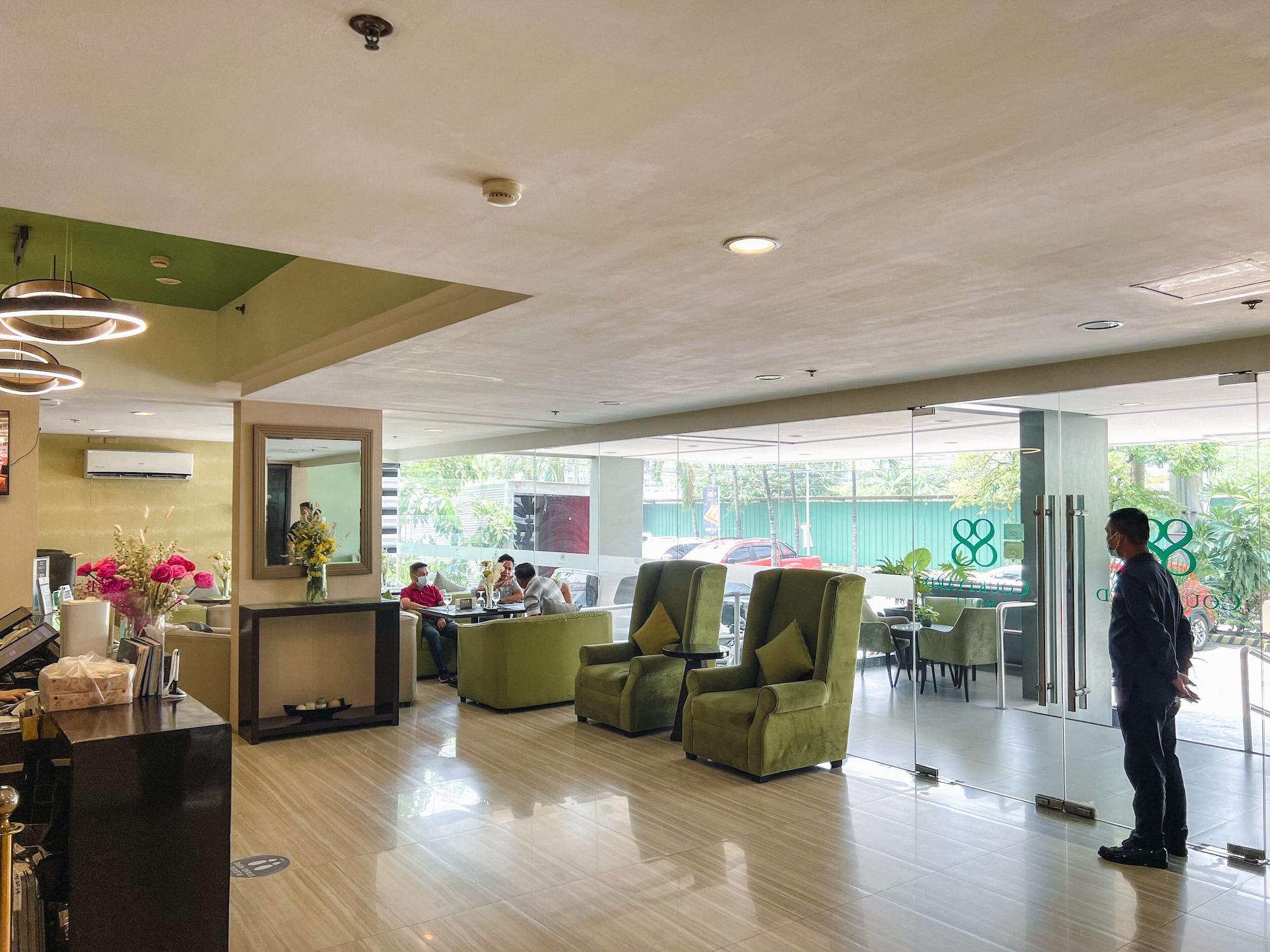 Vista Lobby 88 Courtyard Hotel