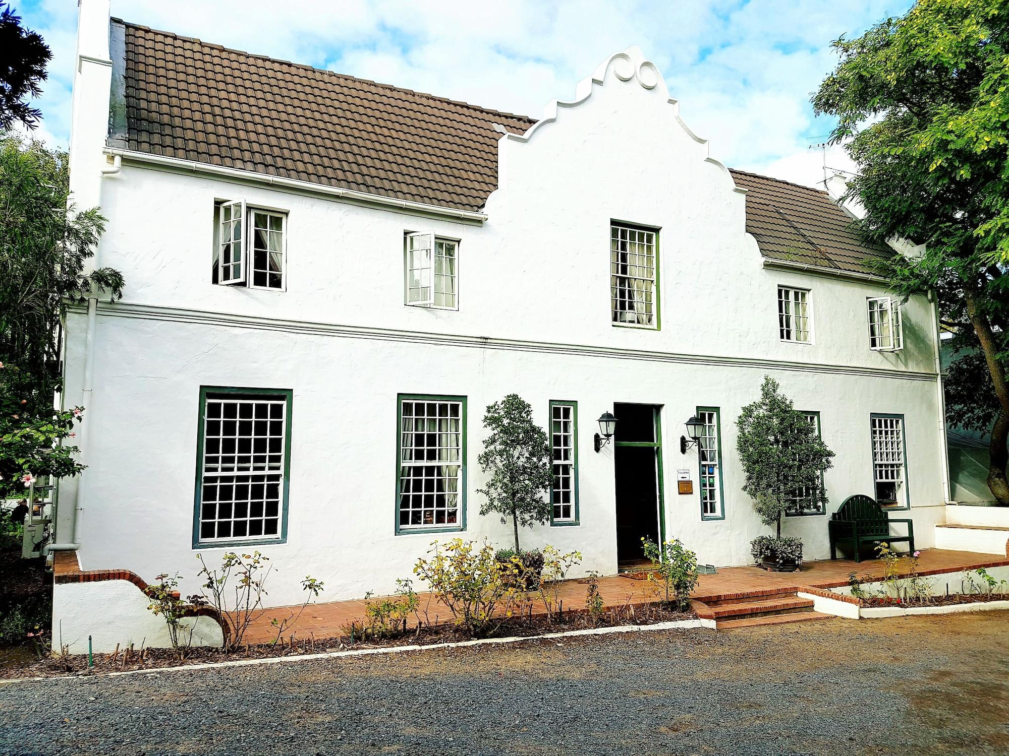 Vista Exterior Riverside Boutique Hotel