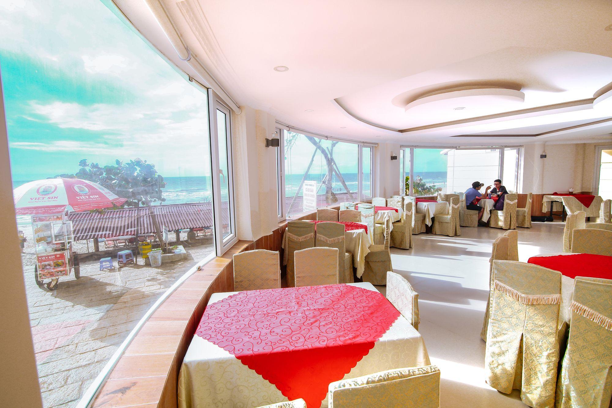 Restaurant HaiDuong Intourco Resort