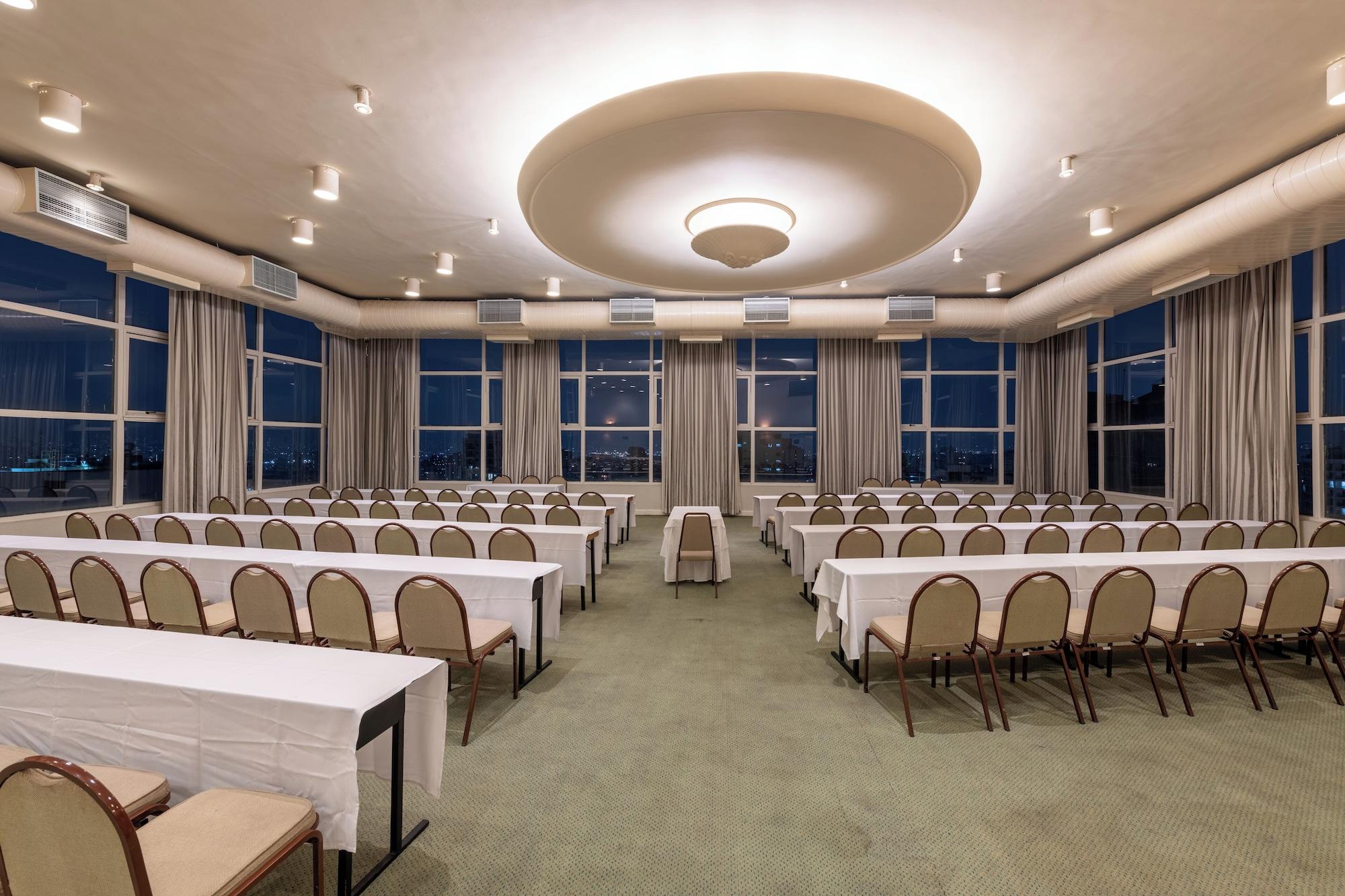 Sala de Reuniones DELPLAZA Excelsior São Paulo - By Monreale