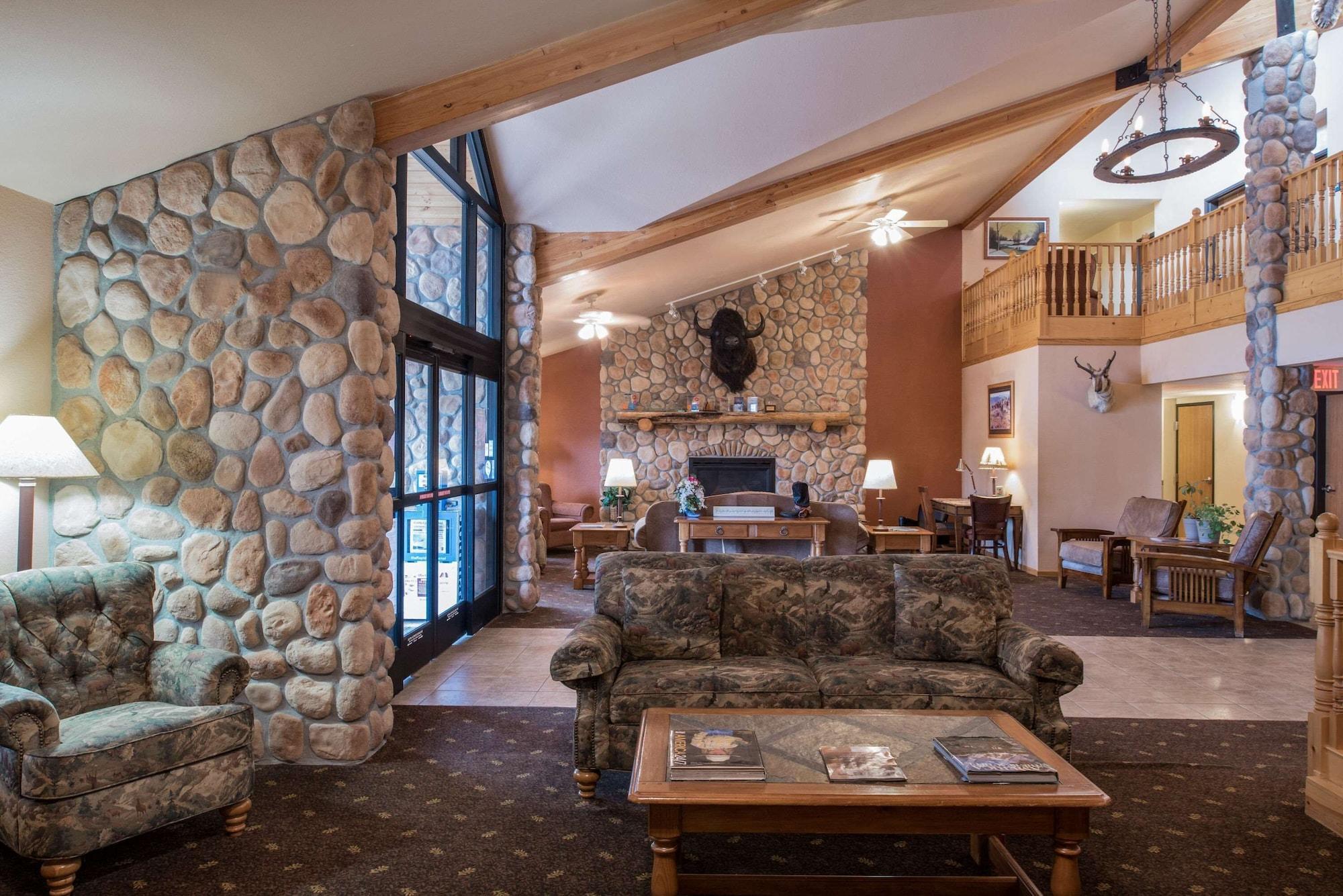 Vista Lobby AmericInn by Wyndham Belle Fourche