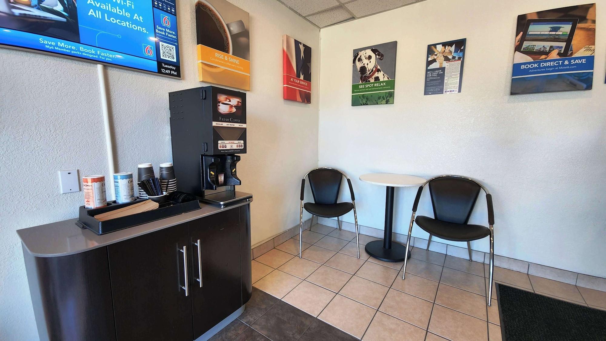 Vista Lobby Motel 6 Webster, TX - Houston - Nasa Lake