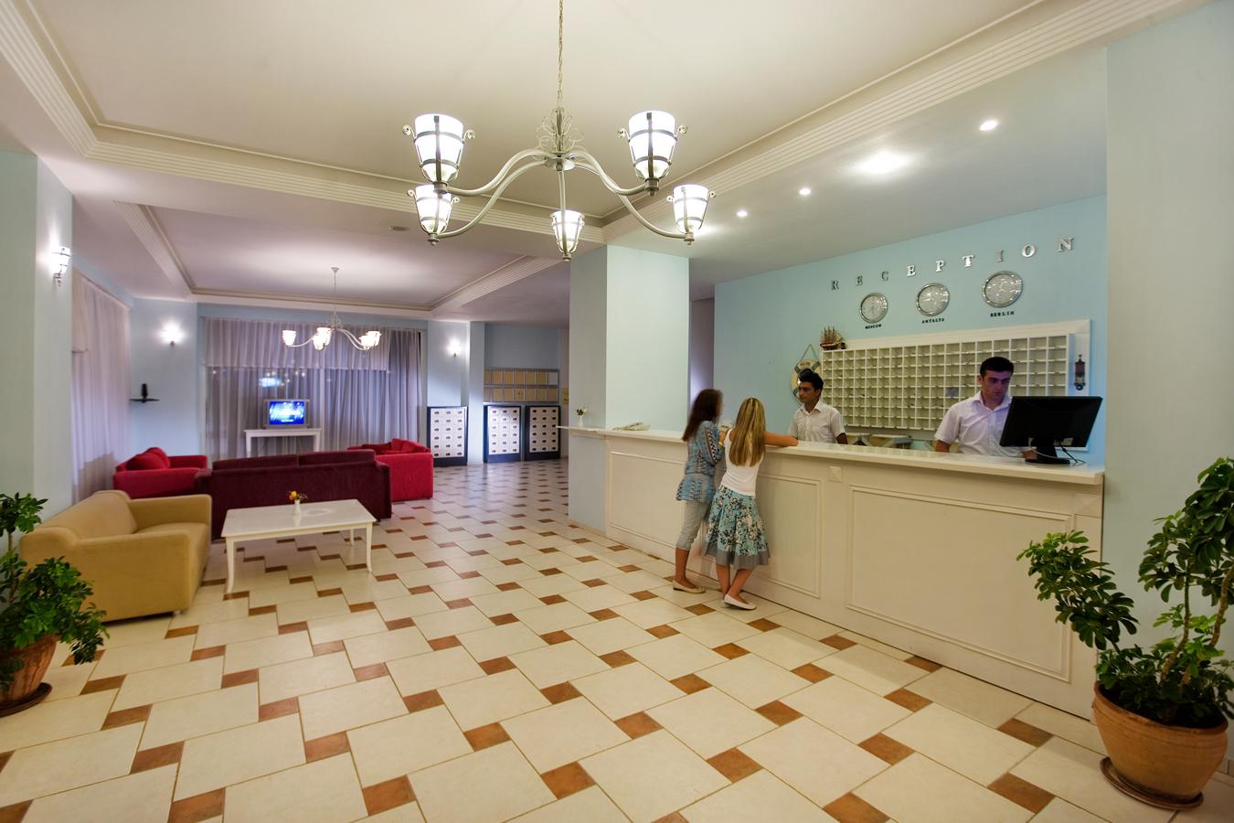 Vista Lobby Ares Blue Hotel