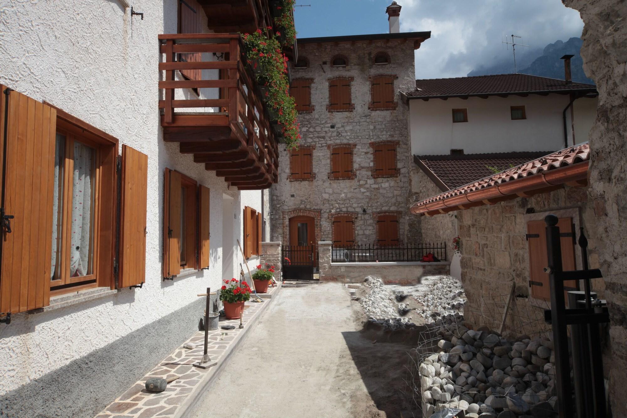 Varios Albergo Diffuso Valcellina Val Vajont in Cimolais