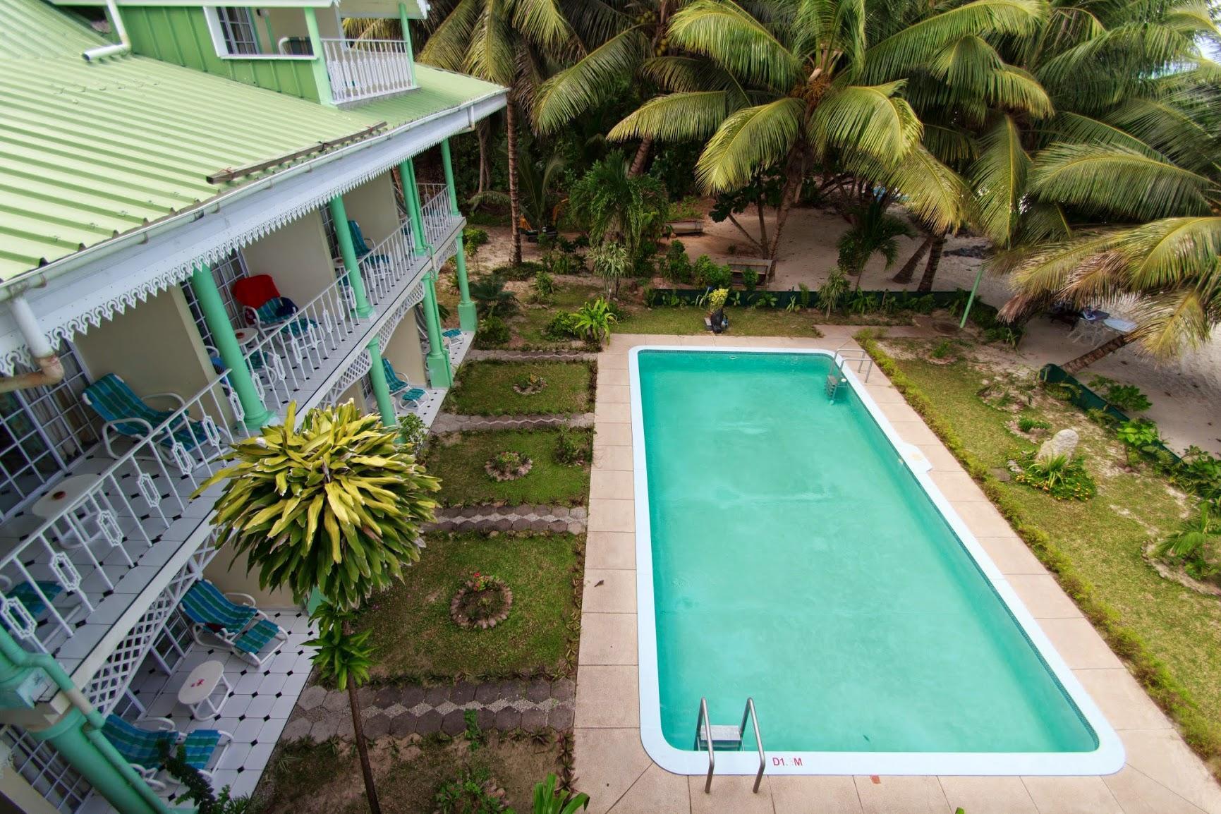 Playa Palm Beach Hotel