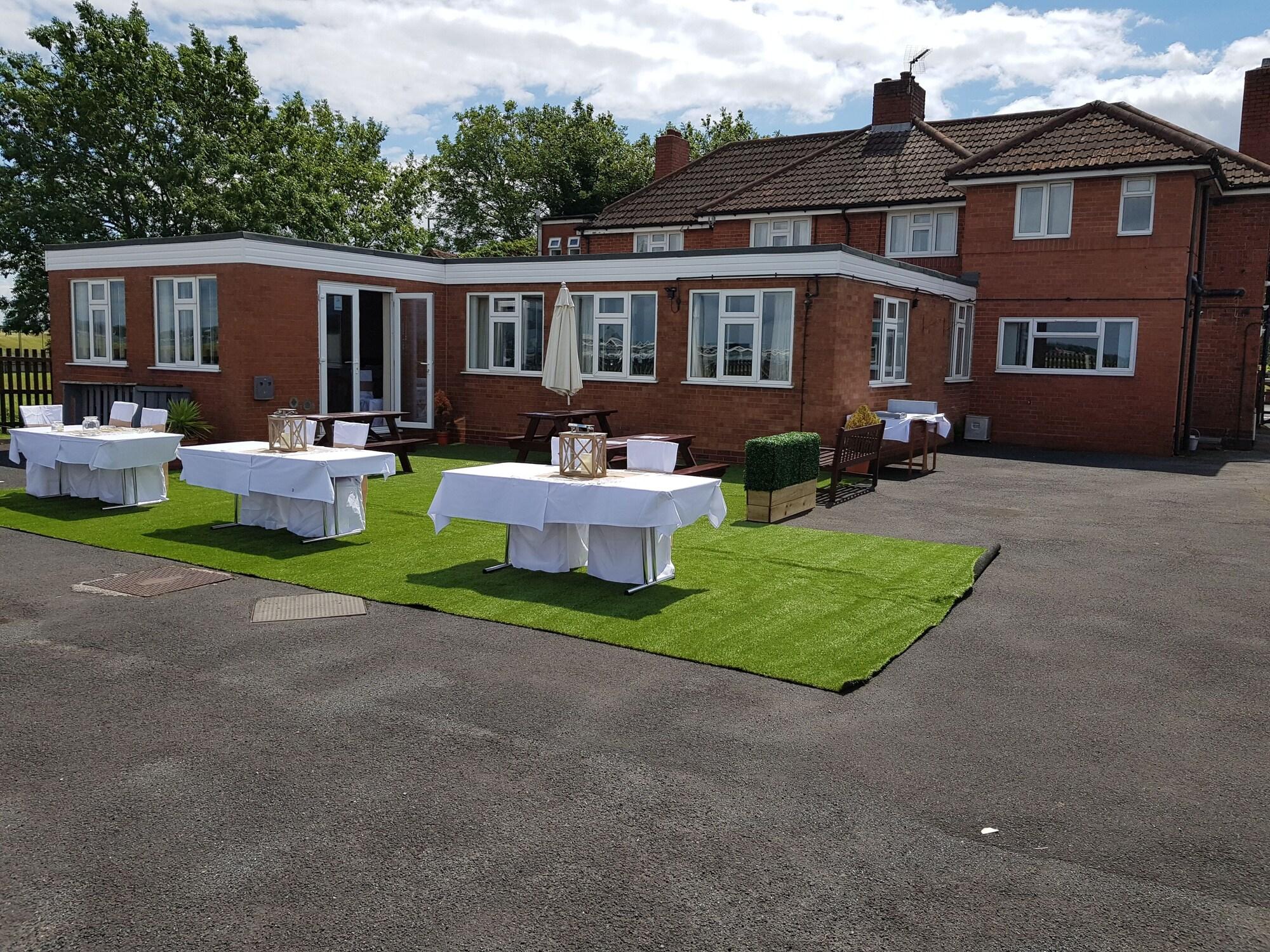 Vista Exterior Tri-star Hotel