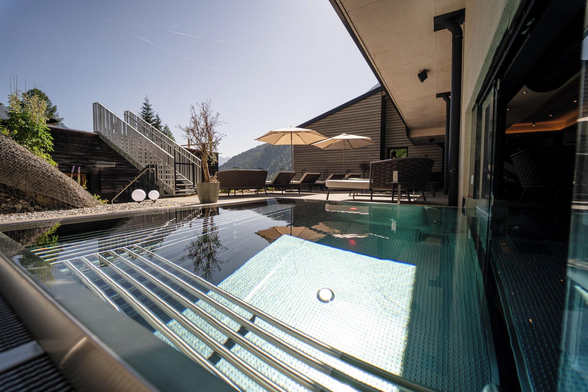 Vista Piscina Arpuria l hidden luxury mountain home | Adults friendly