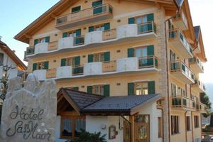 Alojamiento - Albergo Sass Maor