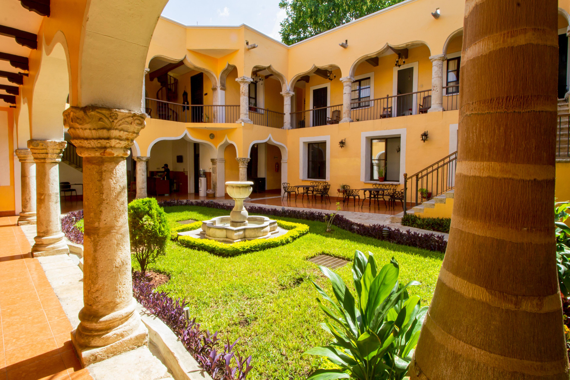 Vista Exterior Hotel Montejo