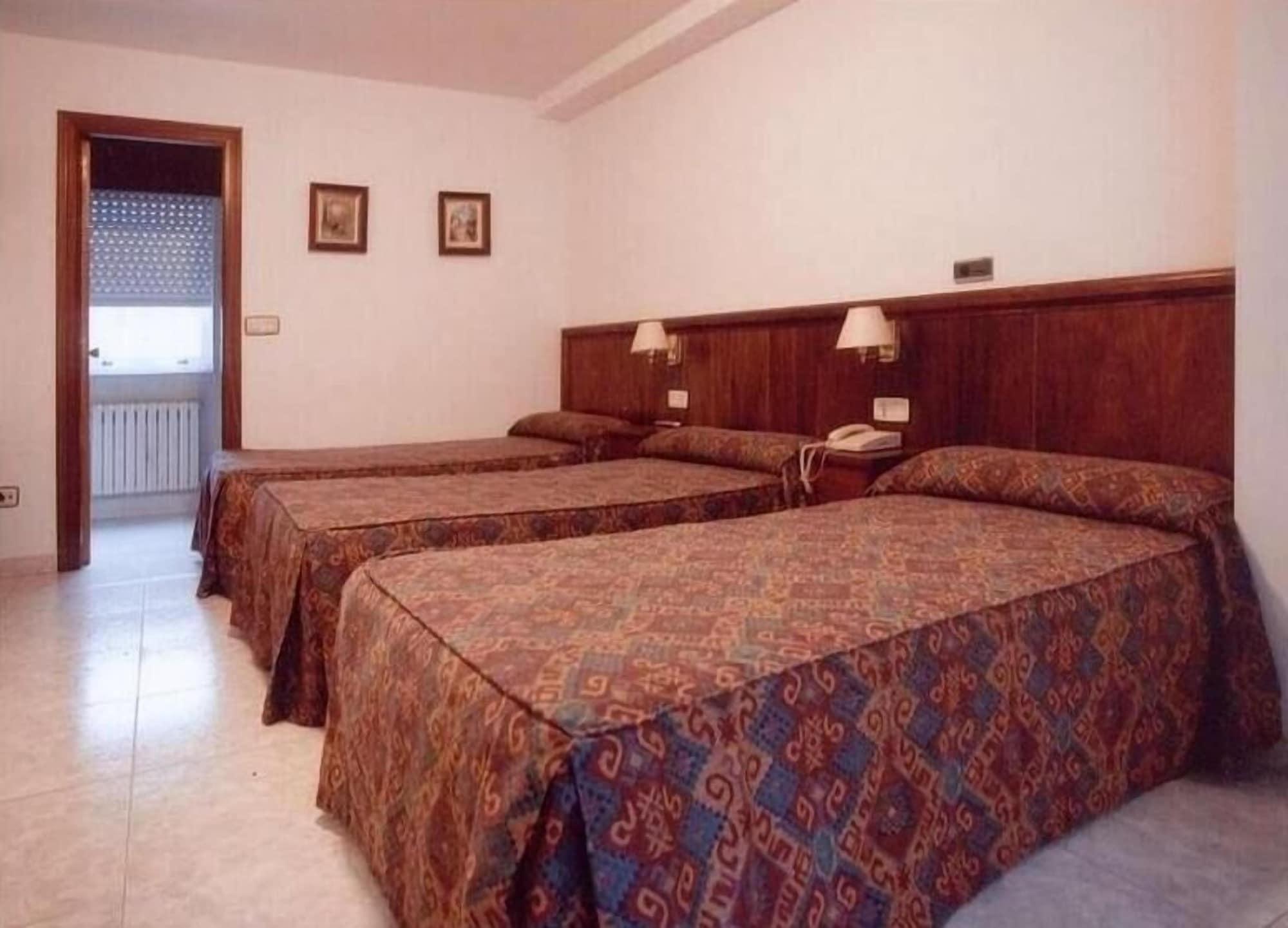 Varios Hostal Linar