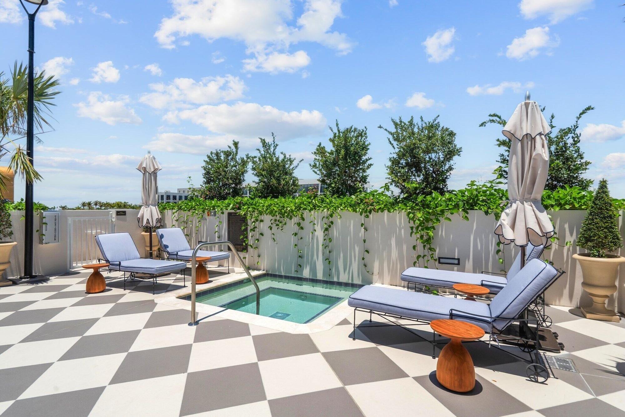 Vista Piscina Luxury NoMad Wynwood Miami Art & Style